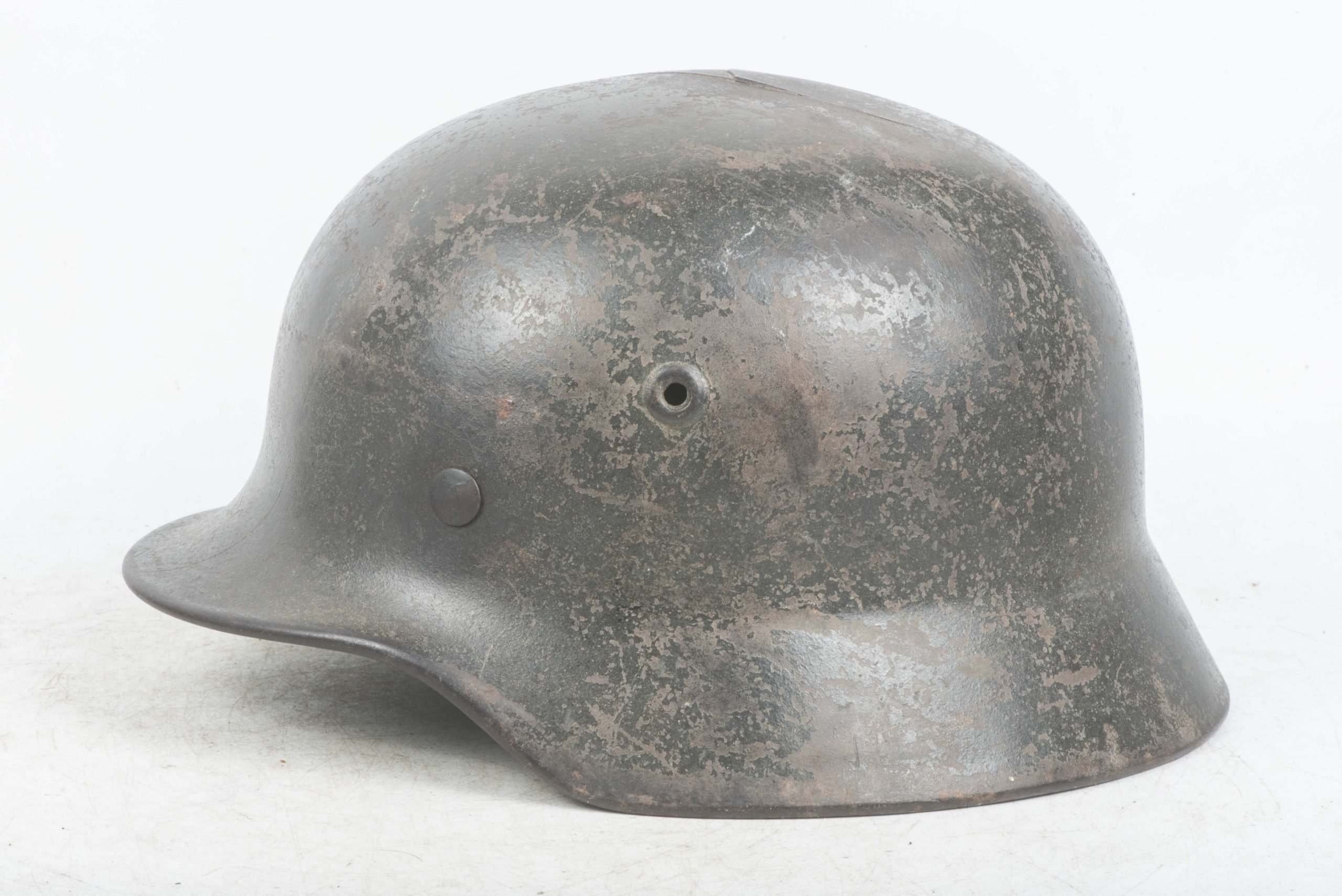 Battledamaged Q64 M40 Waffen-SS helmet — image 4