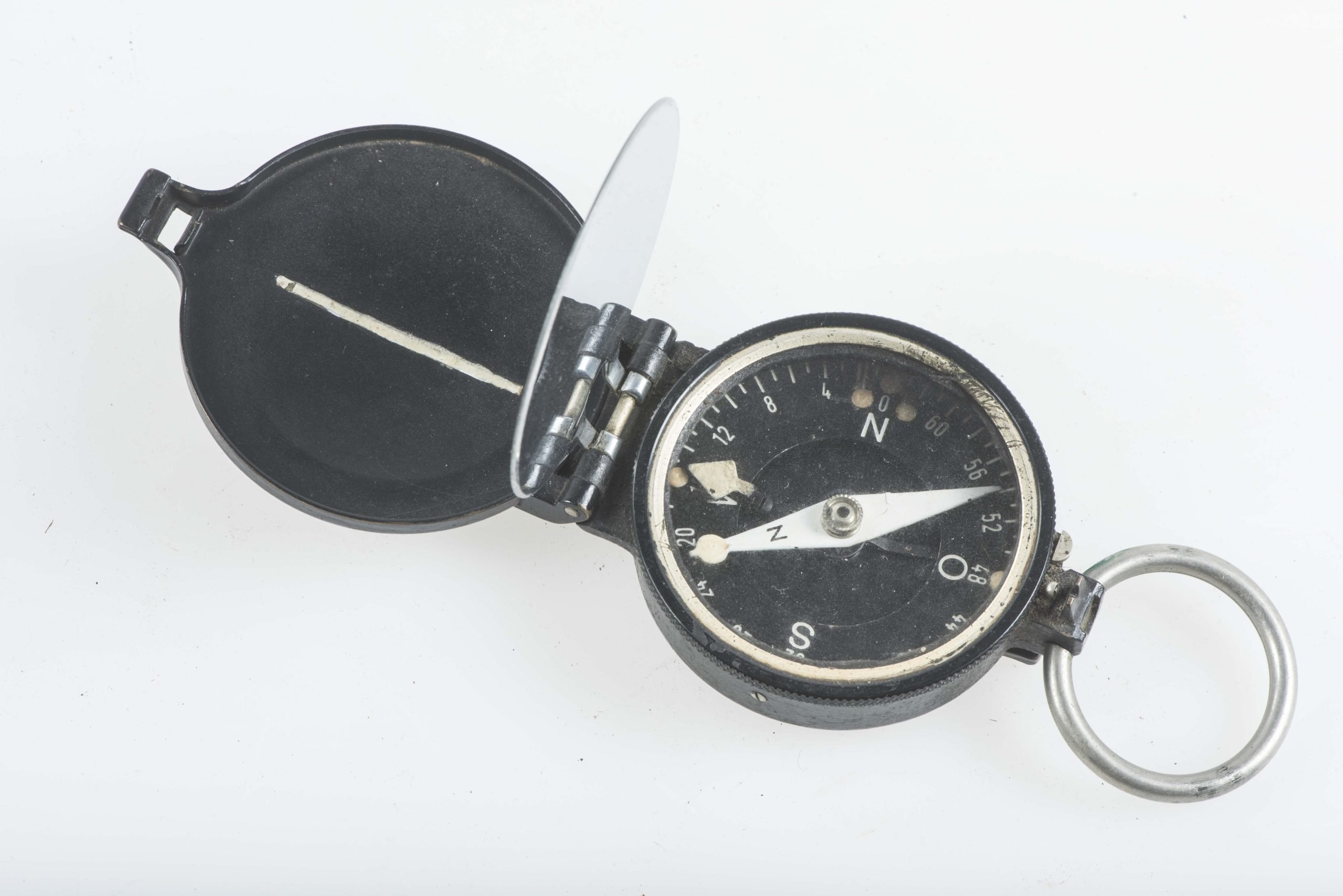 Early marching compass marked R. Fuess, Berlin-Steglitz — image 4