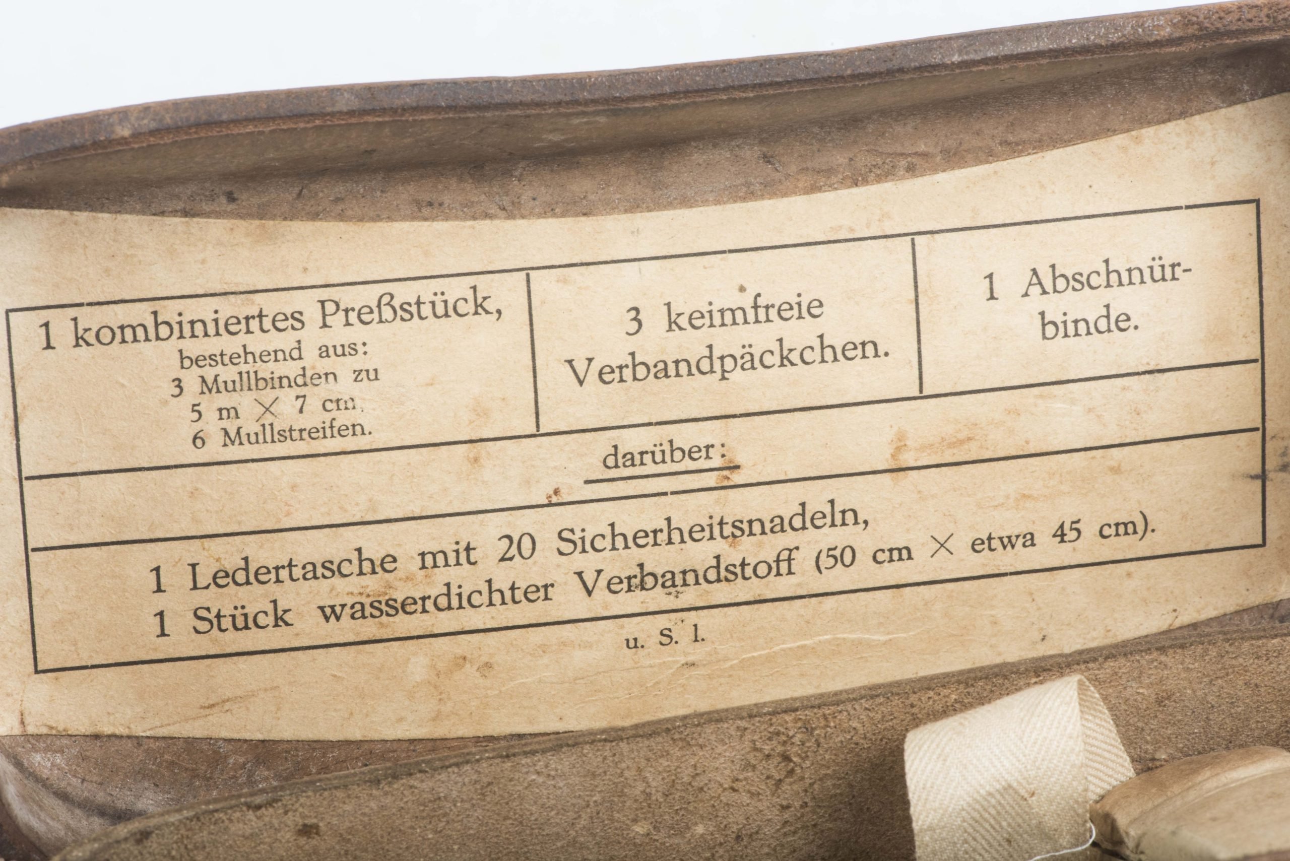Sanitäter pouches with contents marked dny 1942 — image 10
