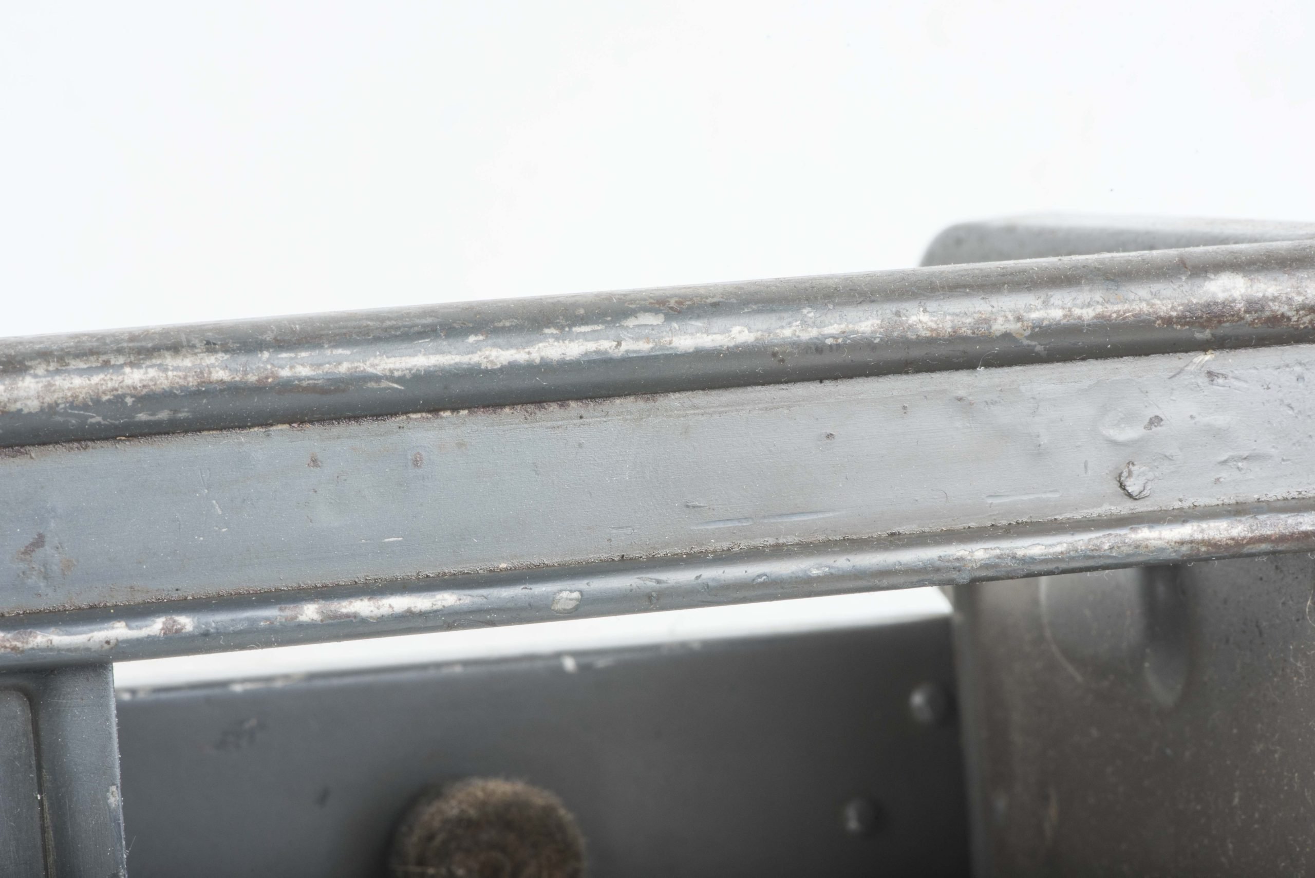 MG34 u. MG42 drum carrier marked 959 43 in factory two tone camouflage — image 15