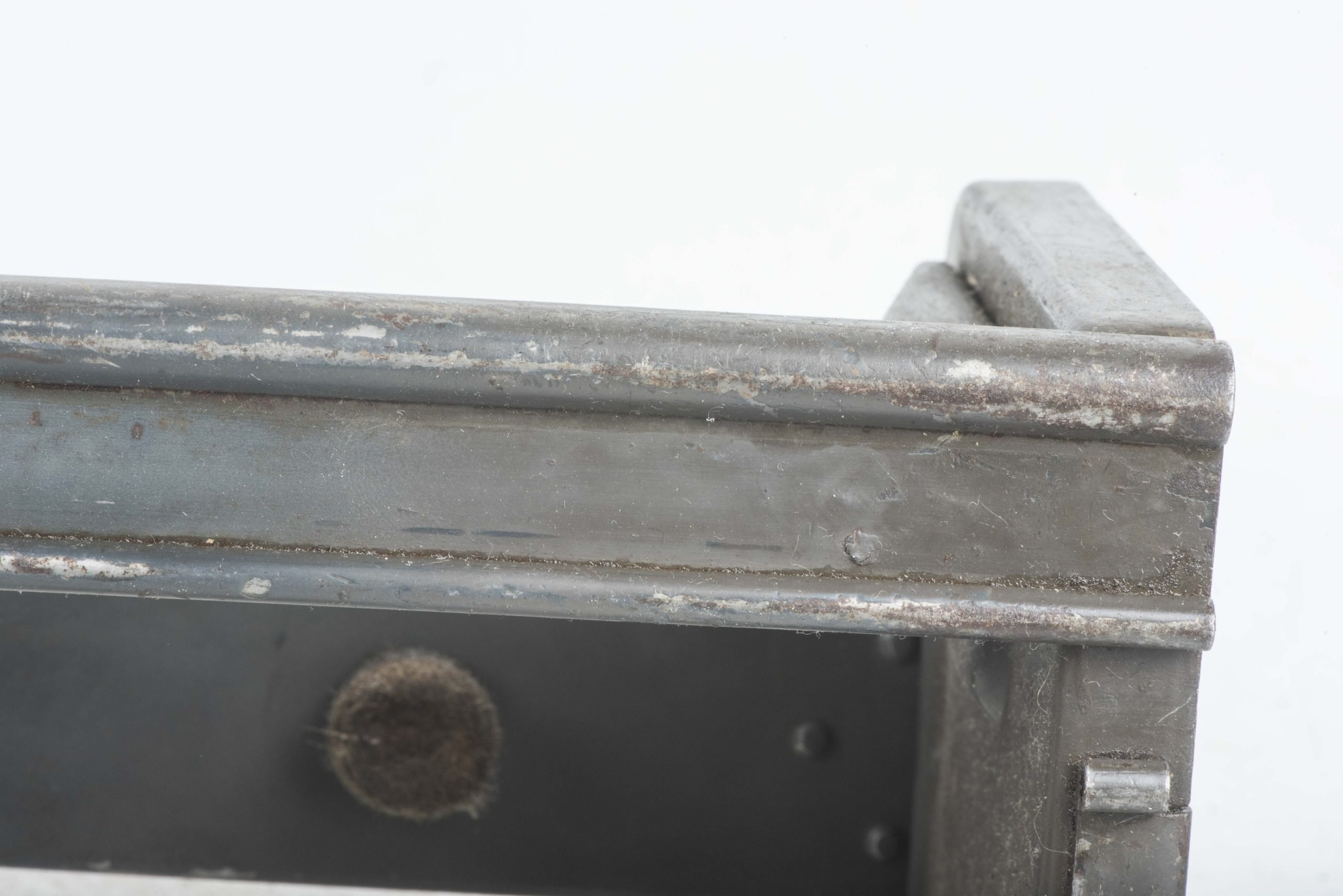 MG34 u. MG42 drum carrier marked 959 43 in factory two tone camouflage — image 18