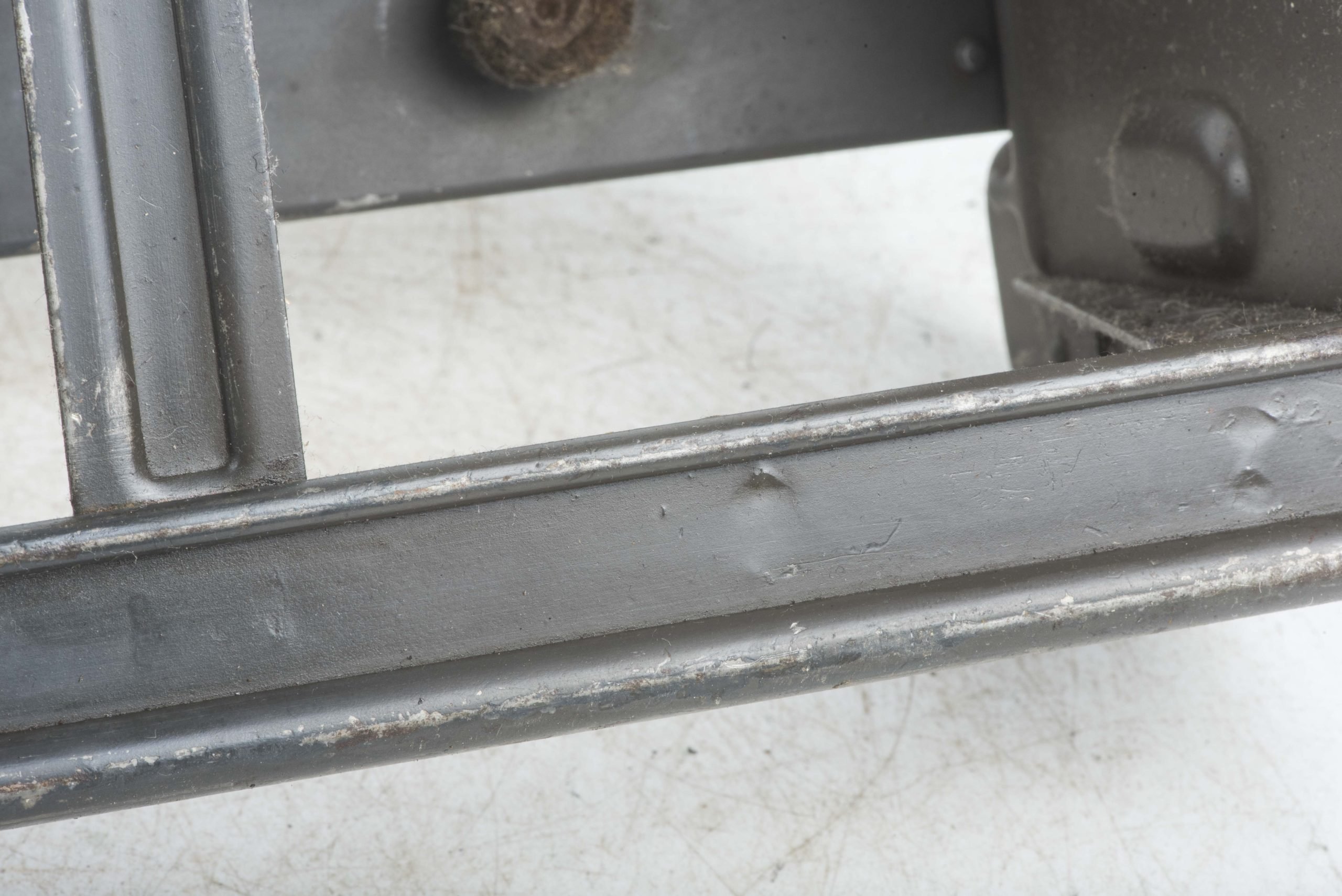 MG34 u. MG42 drum carrier marked 959 43 in factory two tone camouflage — image 5