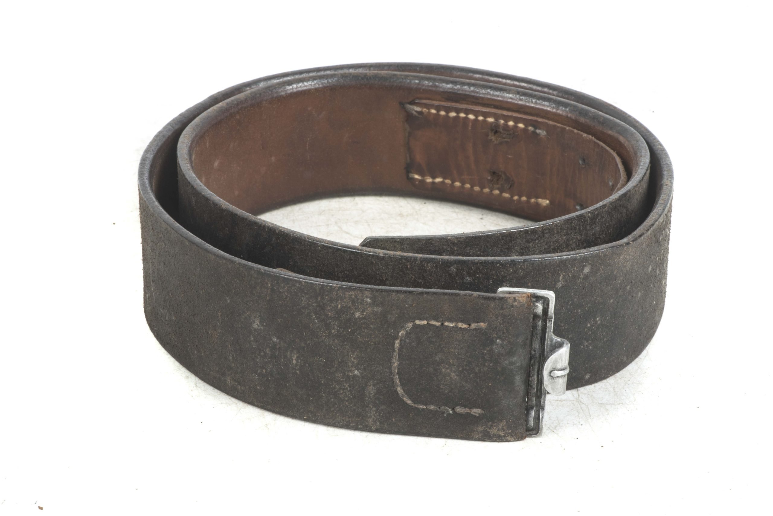 Leather EM / NCO equipment belt marked Carl vom Feld, Solingen-Wald 1938 — image 2