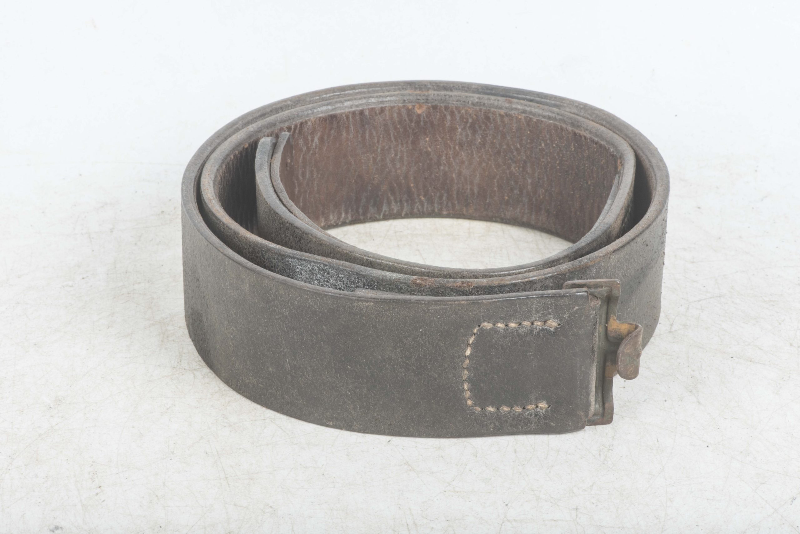 Leather EM / NCO equipment belt dated 1940 — image 2