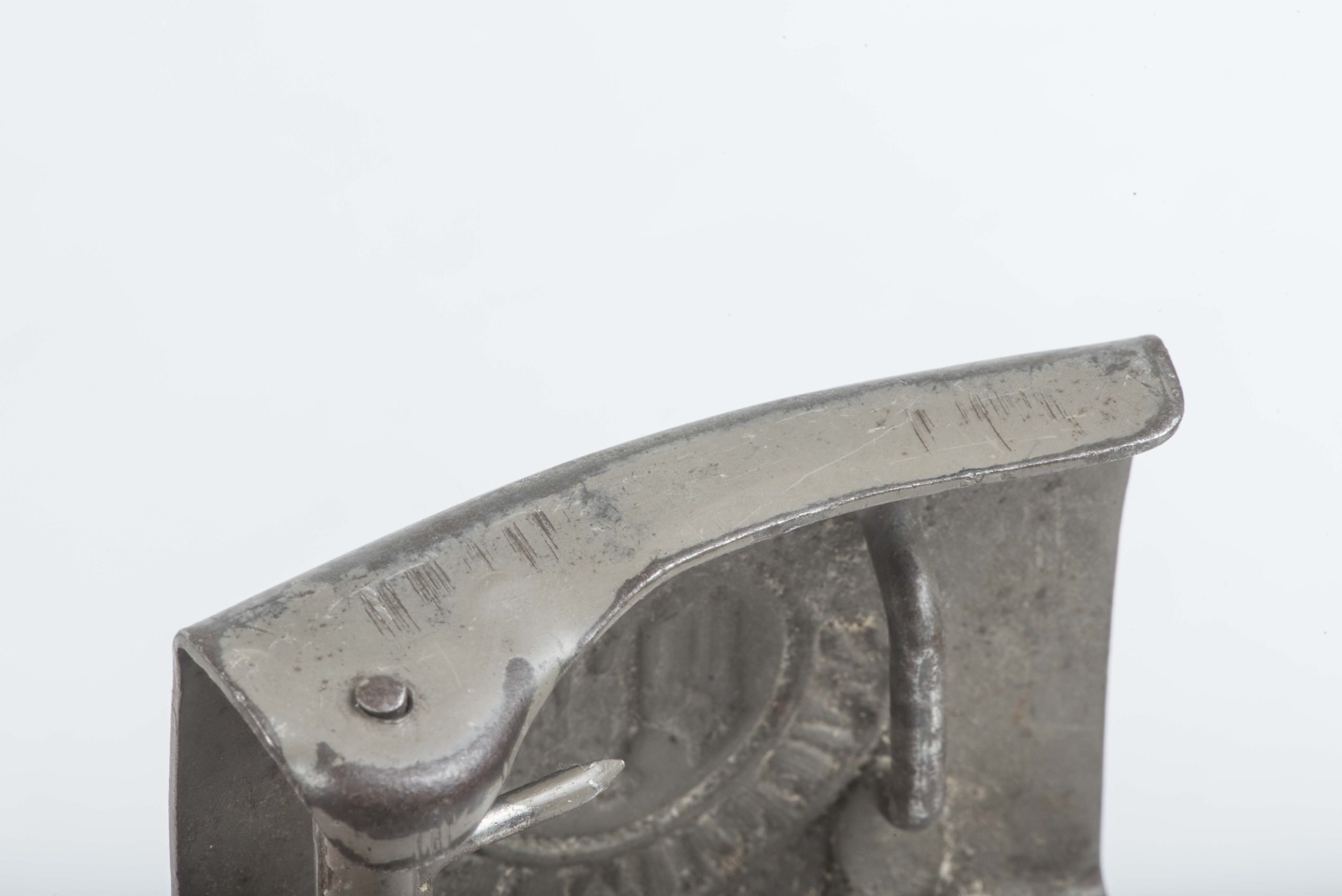 Unmarked steel Heer belt buckle — image 3