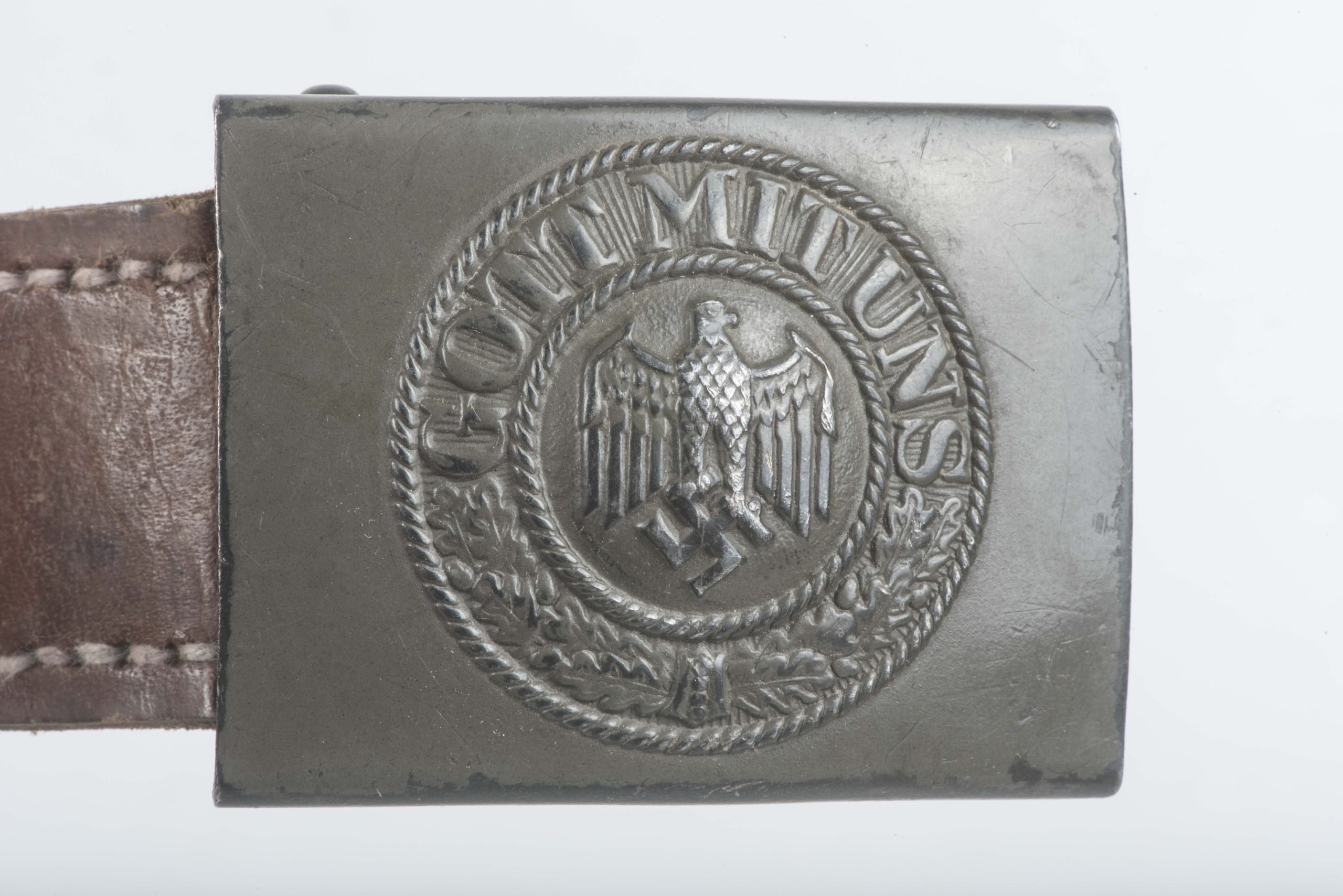 Tabbed Steel Heer belt buckle marked ESL 42 — image 8