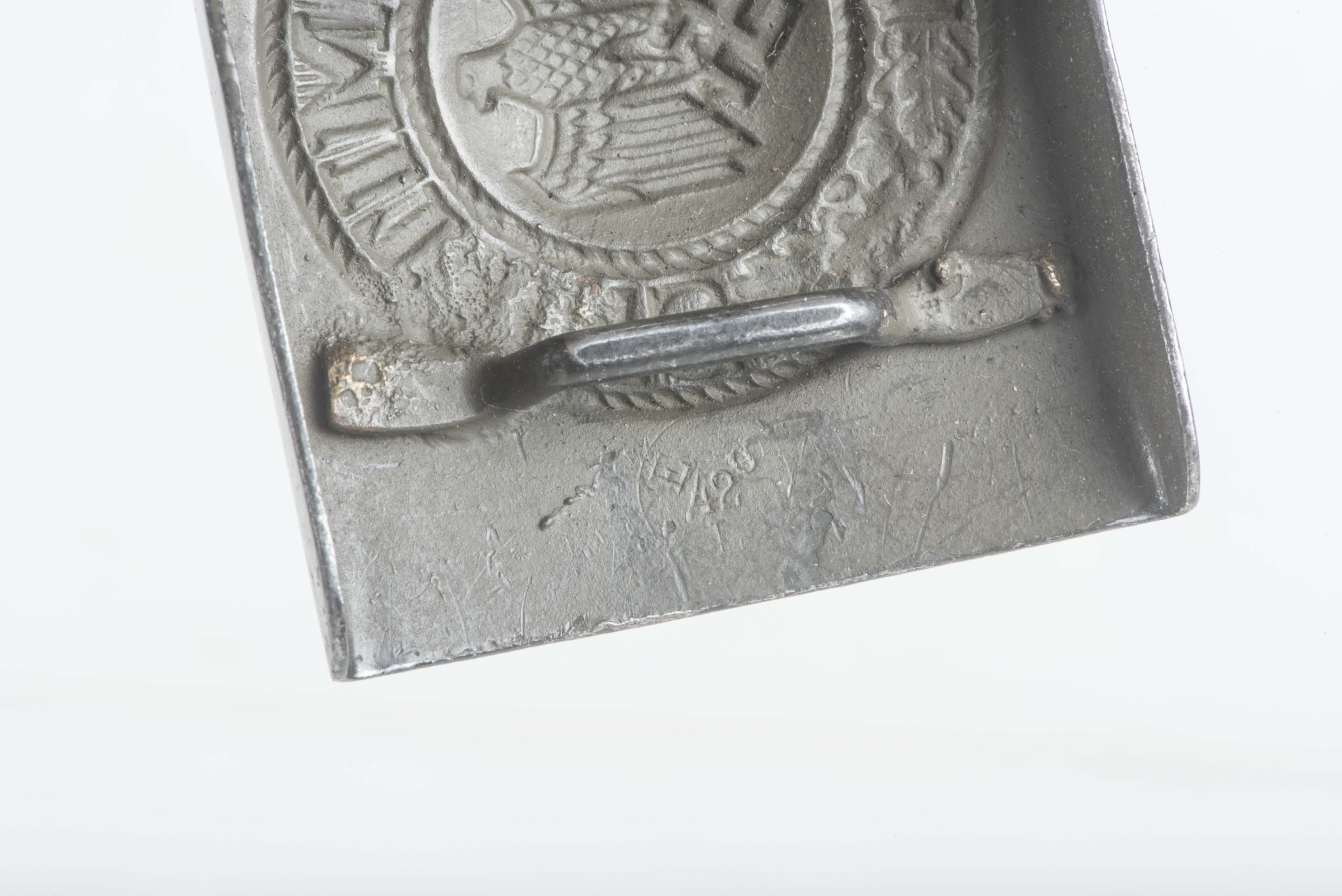 Tabbed Steel Heer belt buckle marked ESL 42 — image 5