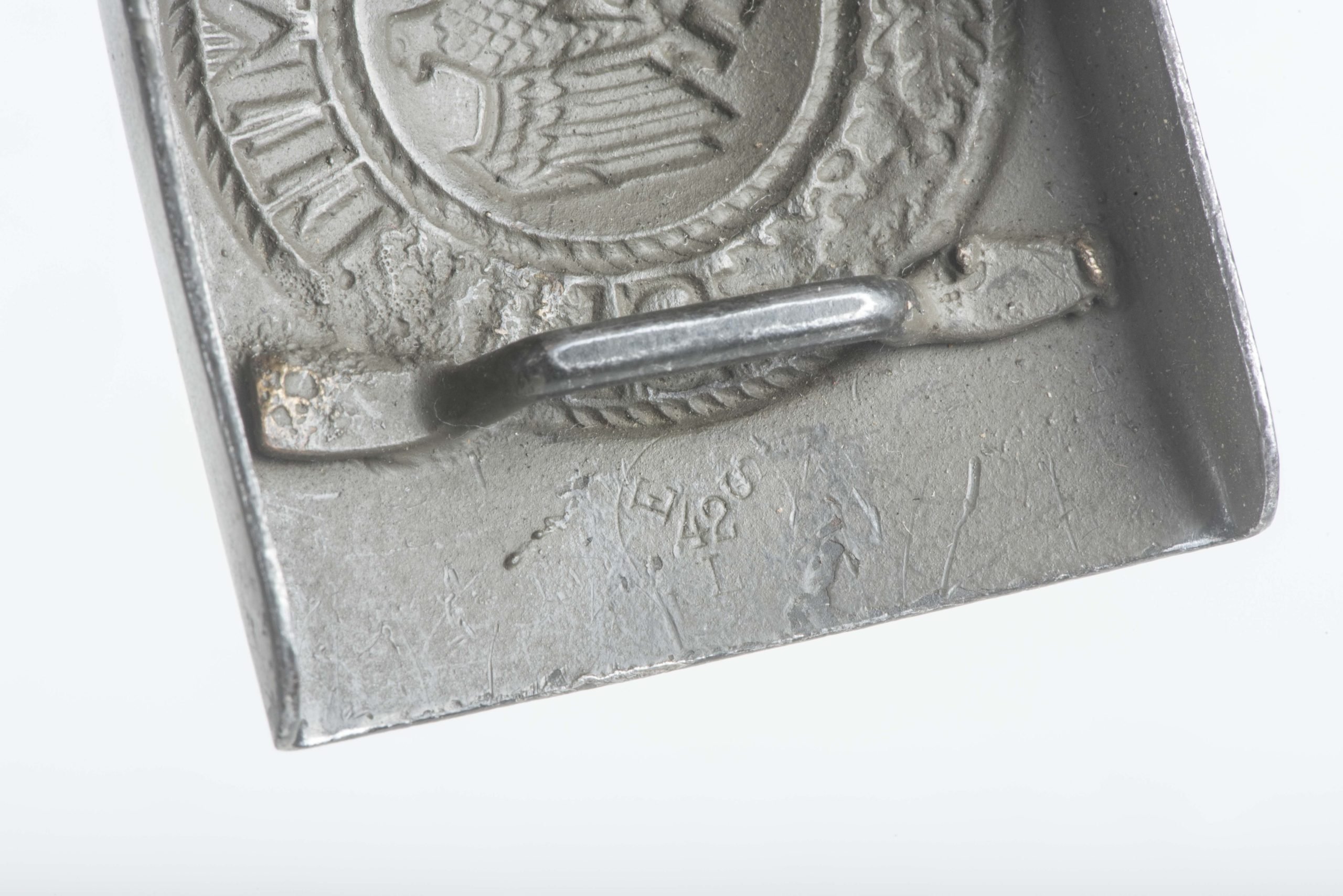 Tabbed Steel Heer belt buckle marked ESL 42 — image 7