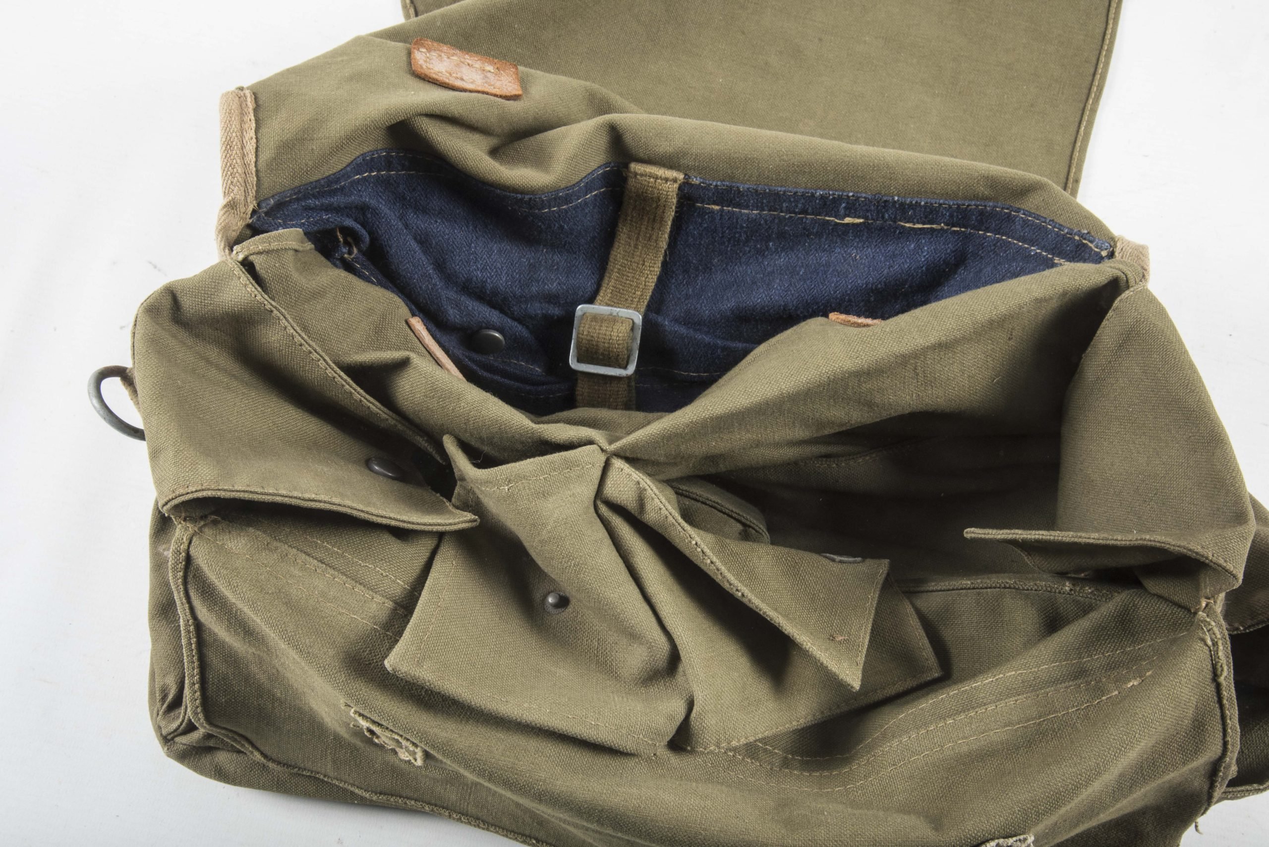 Large Pionier satchel bag marked 0/0156/0037 — image 3