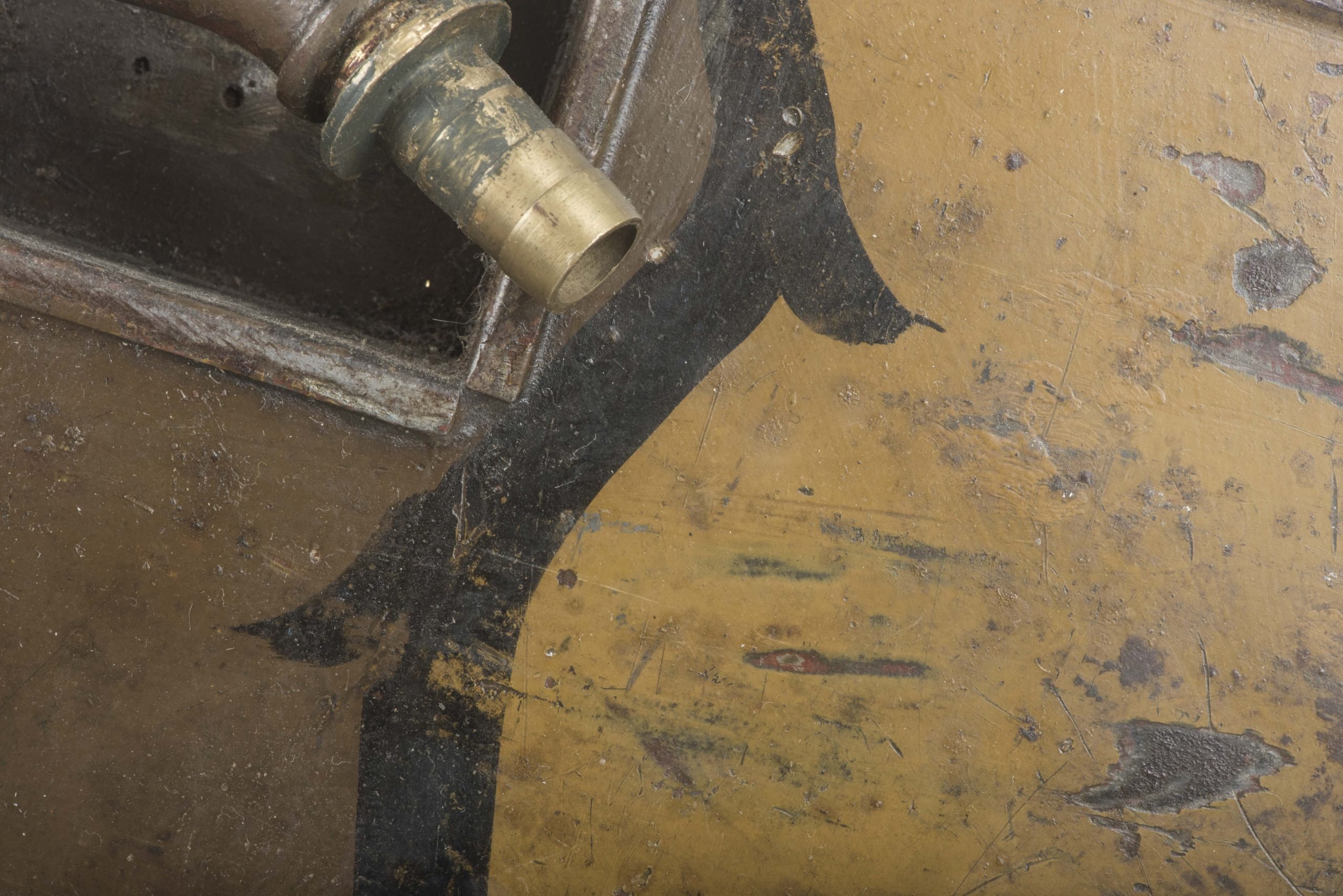 MG08/15 cooling water condensation can in three-tone camouflage — image 13