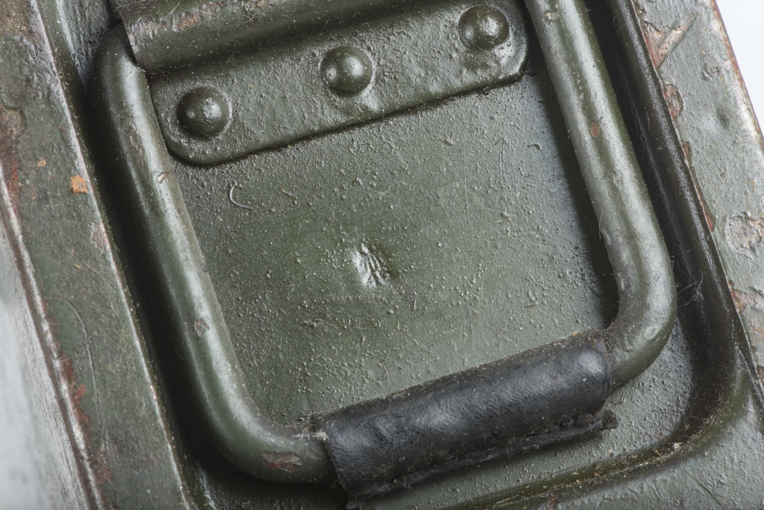 MG08/15 cooling water condensation can in three-tone camouflage — image 7