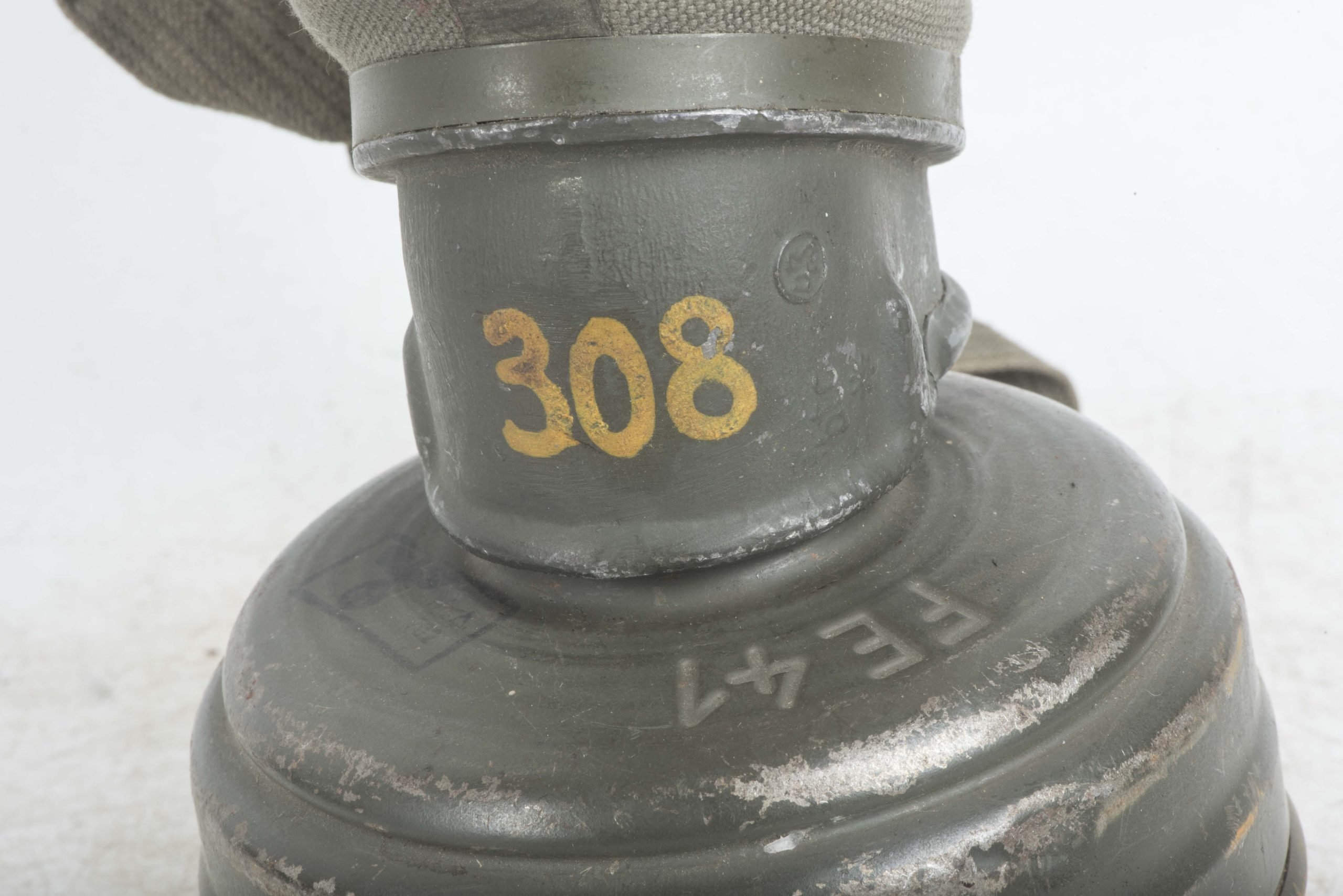 M38 gasmask marked bwz size 2 — image 4