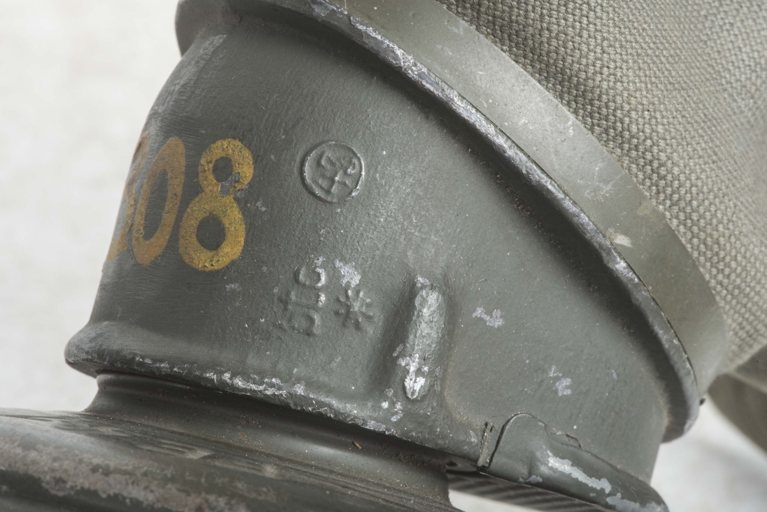 M38 gasmask marked bwz size 2 — image 5