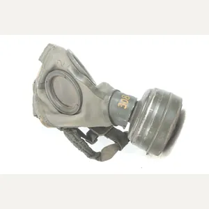 M38 gasmask marked bwz size 2