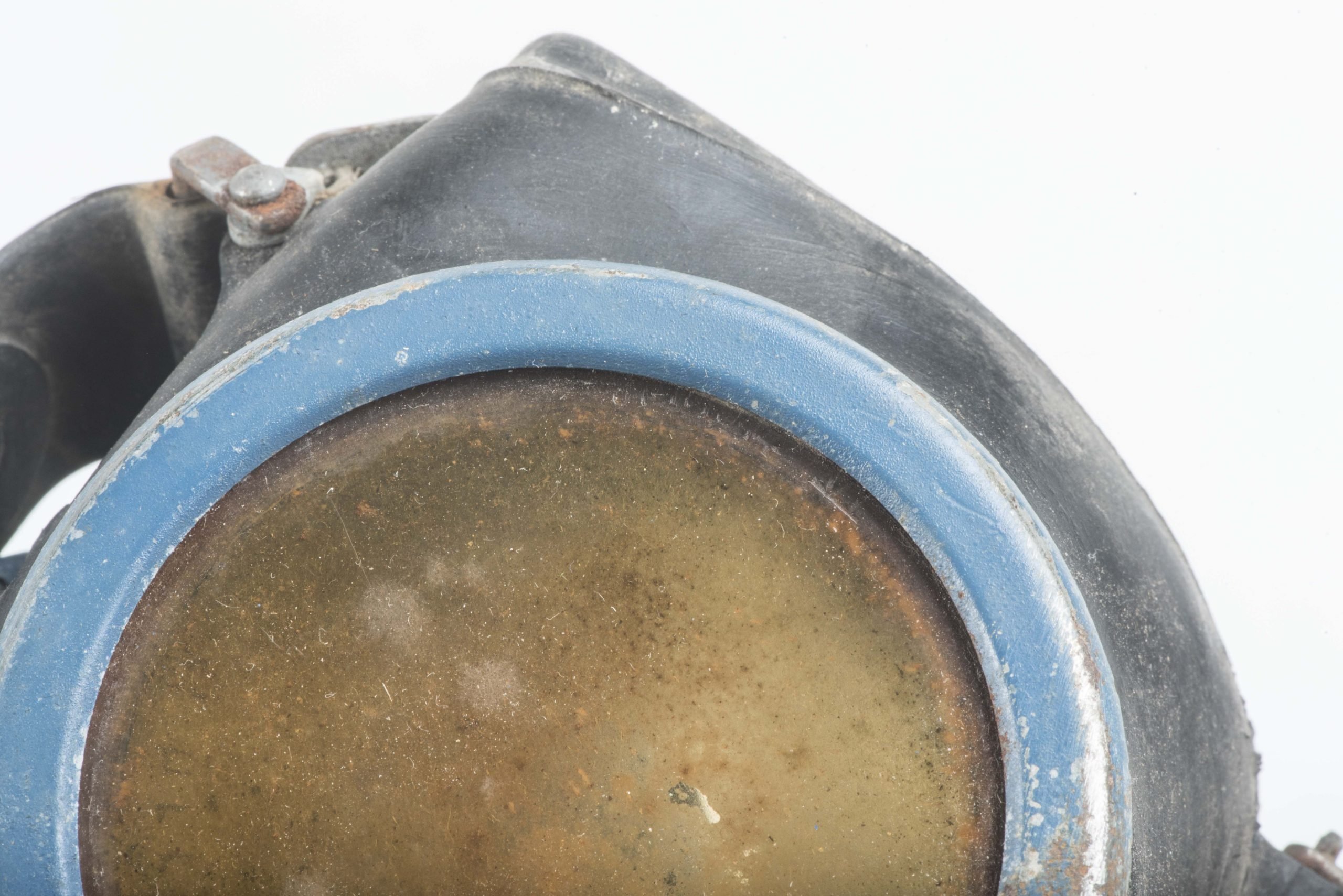 M38 gasmask marked aqd size 2 — image 9