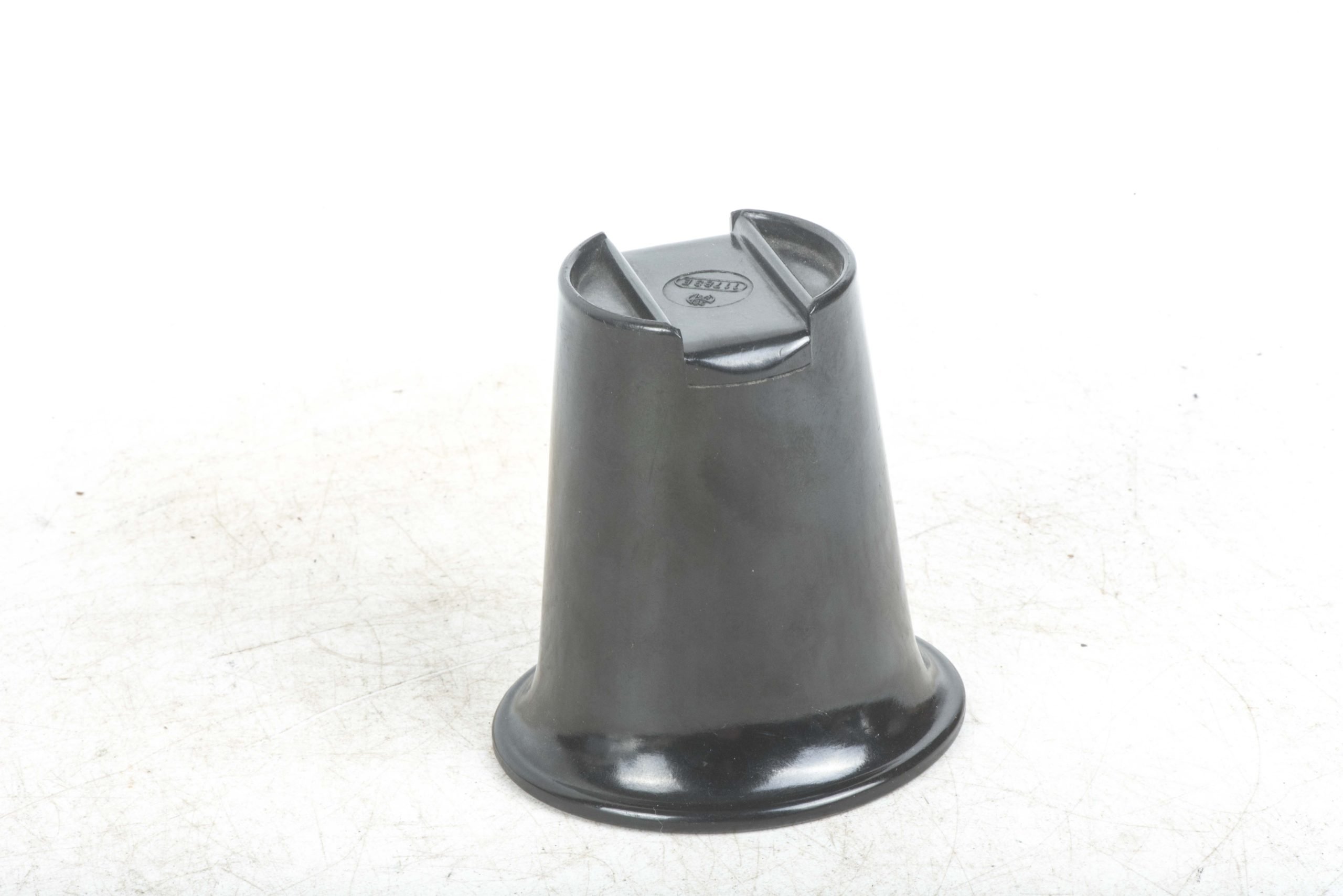 Black bakelite canteen cup marked 32 S 11783E — image 2