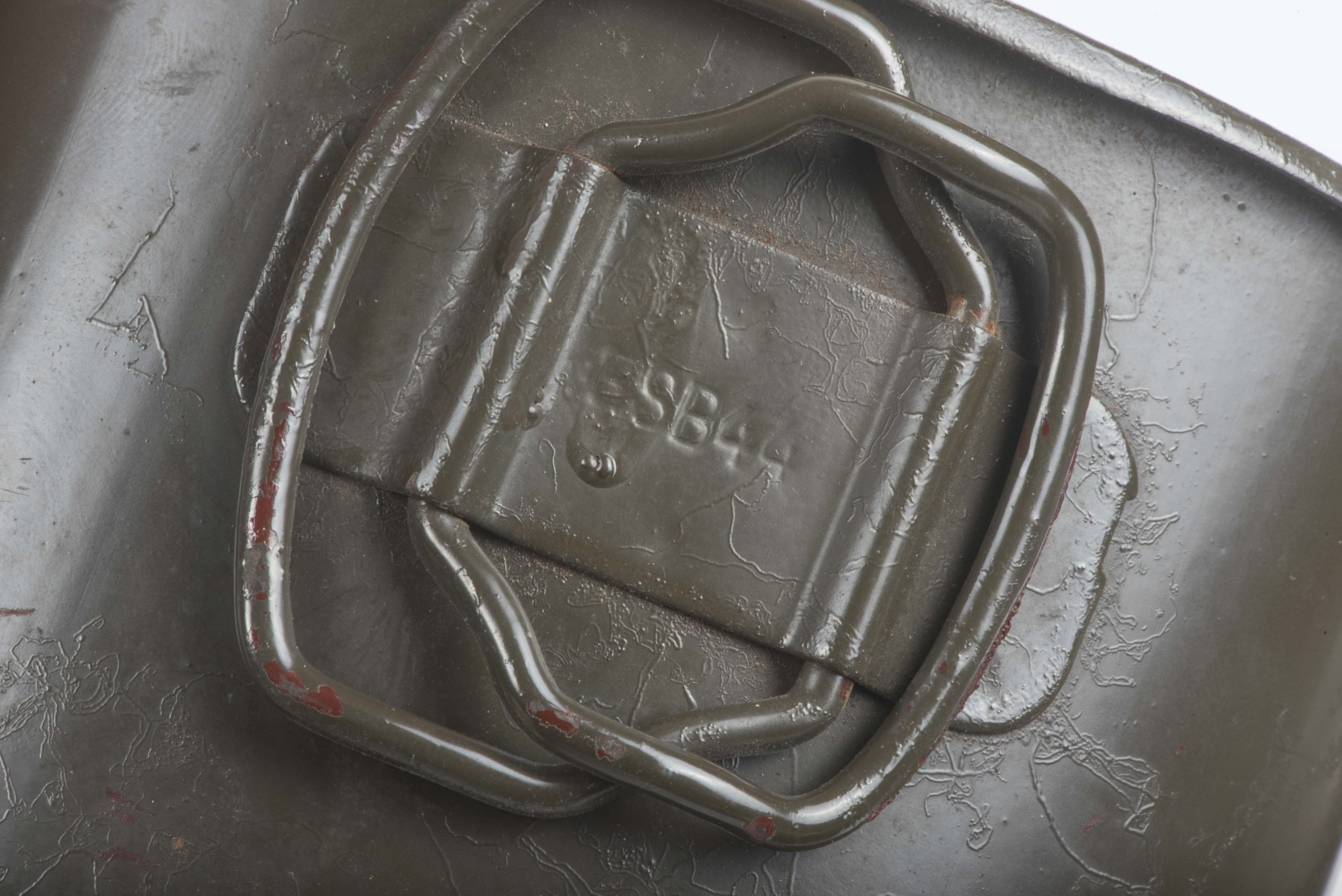 Rare M42 canteen marked RBNr. 0/0571/0118 with gabardine cover and riveted straps — image 7