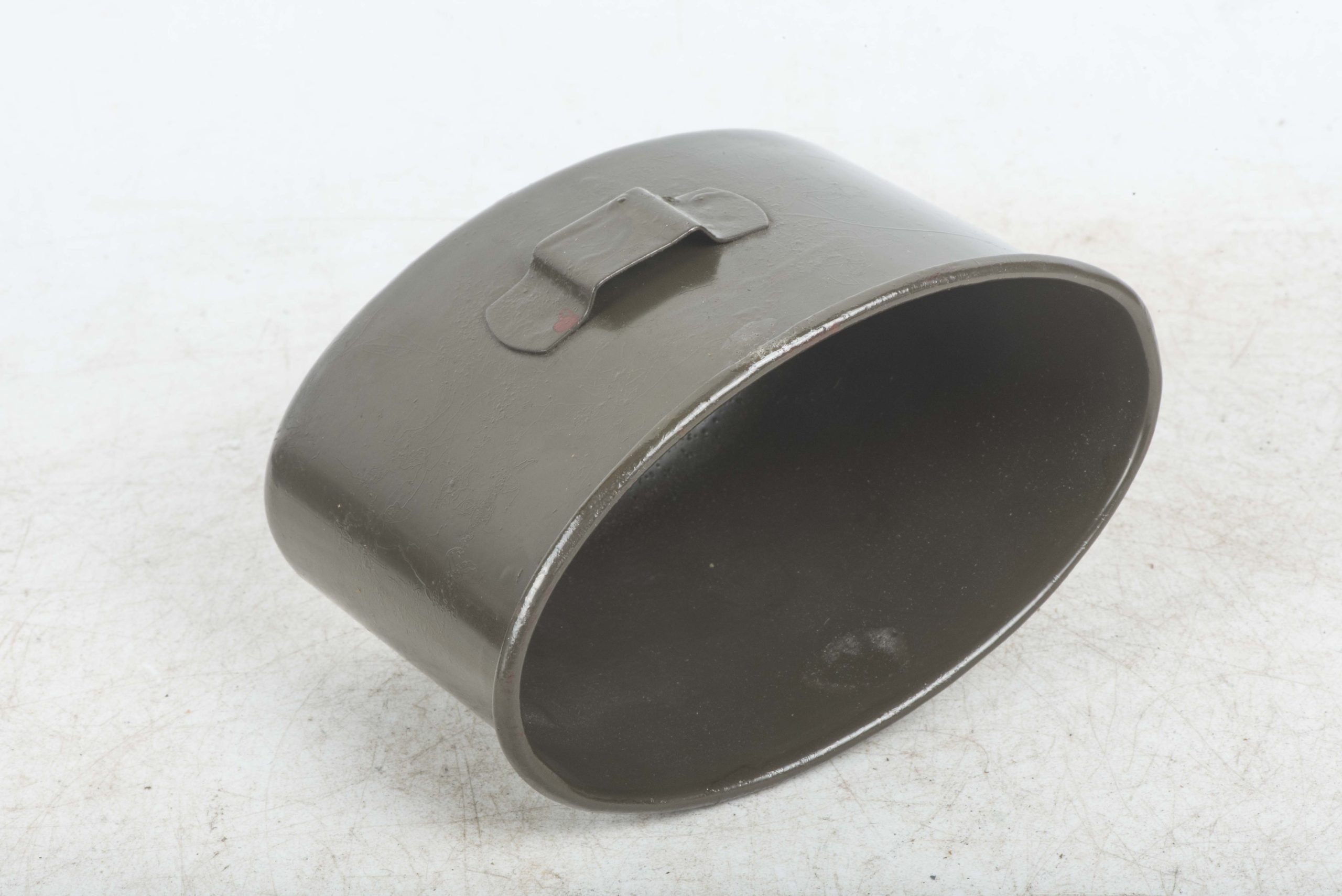 Rare M42 canteen marked RBNr. 0/0571/0118 with gabardine cover and riveted straps — image 9