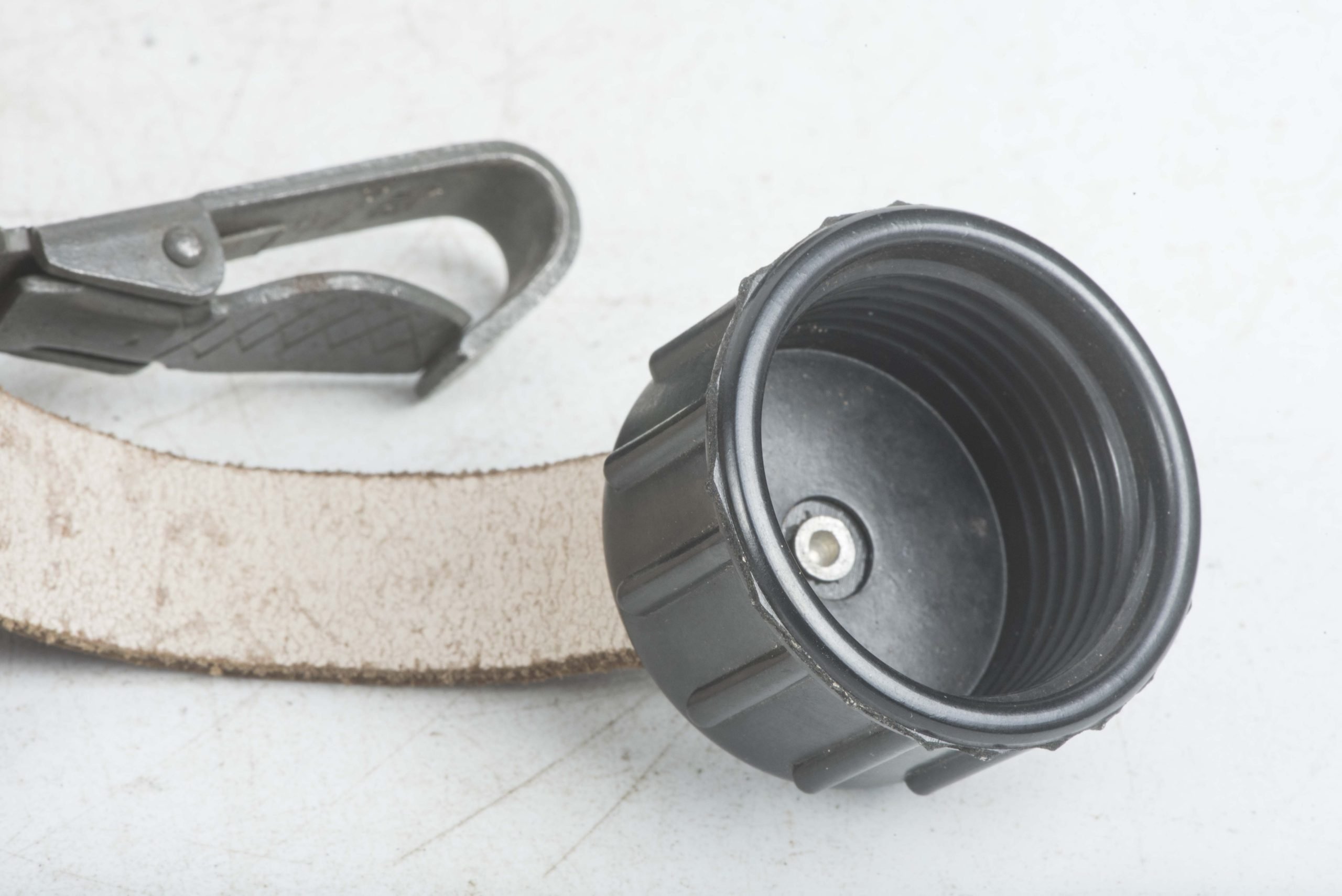 M42 canteen marked SMM 45 — image 10