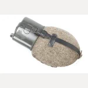 M42 canteen marked SMM 45