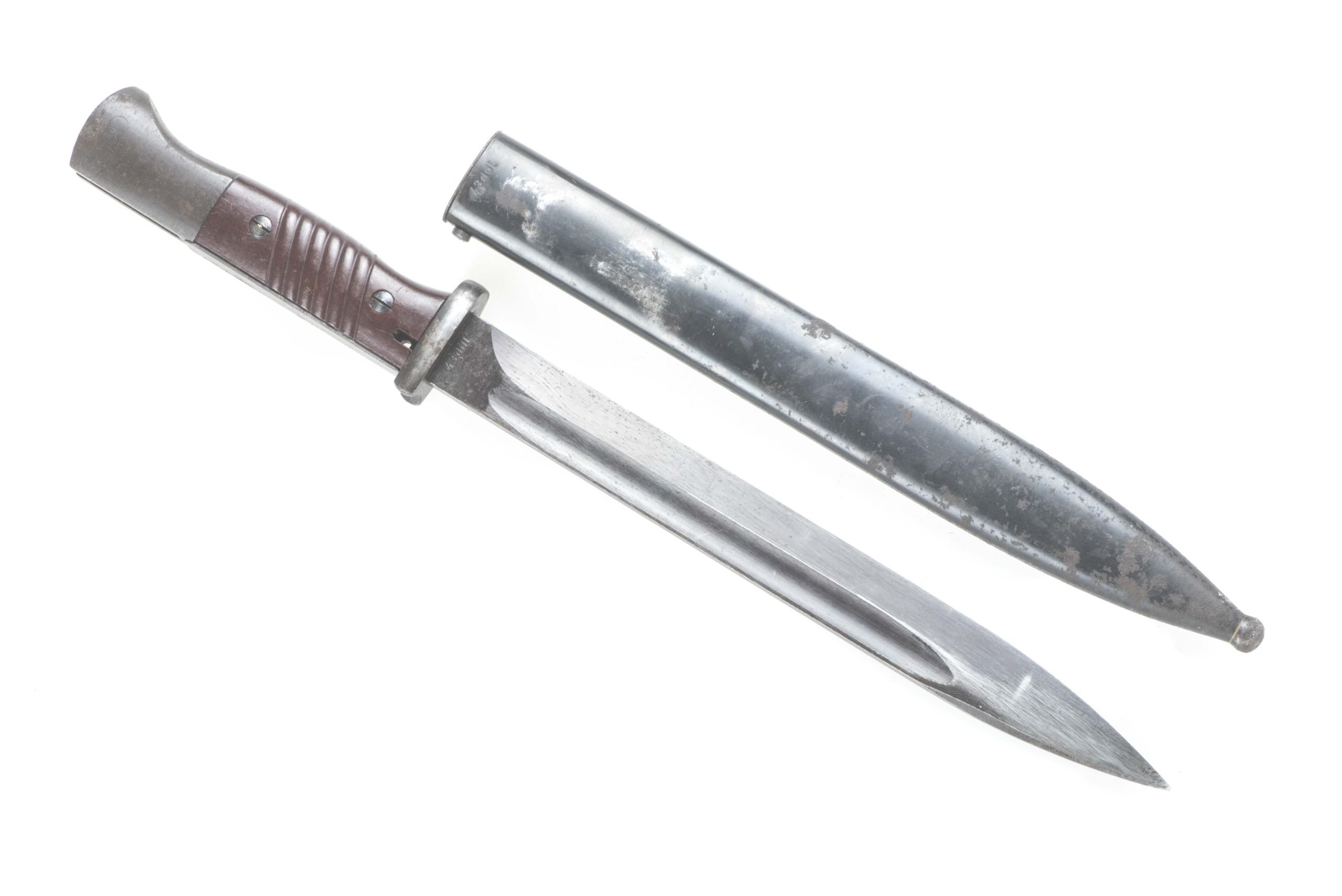 Matching K98 bayonet marked 43 ddl #2710 — image 2