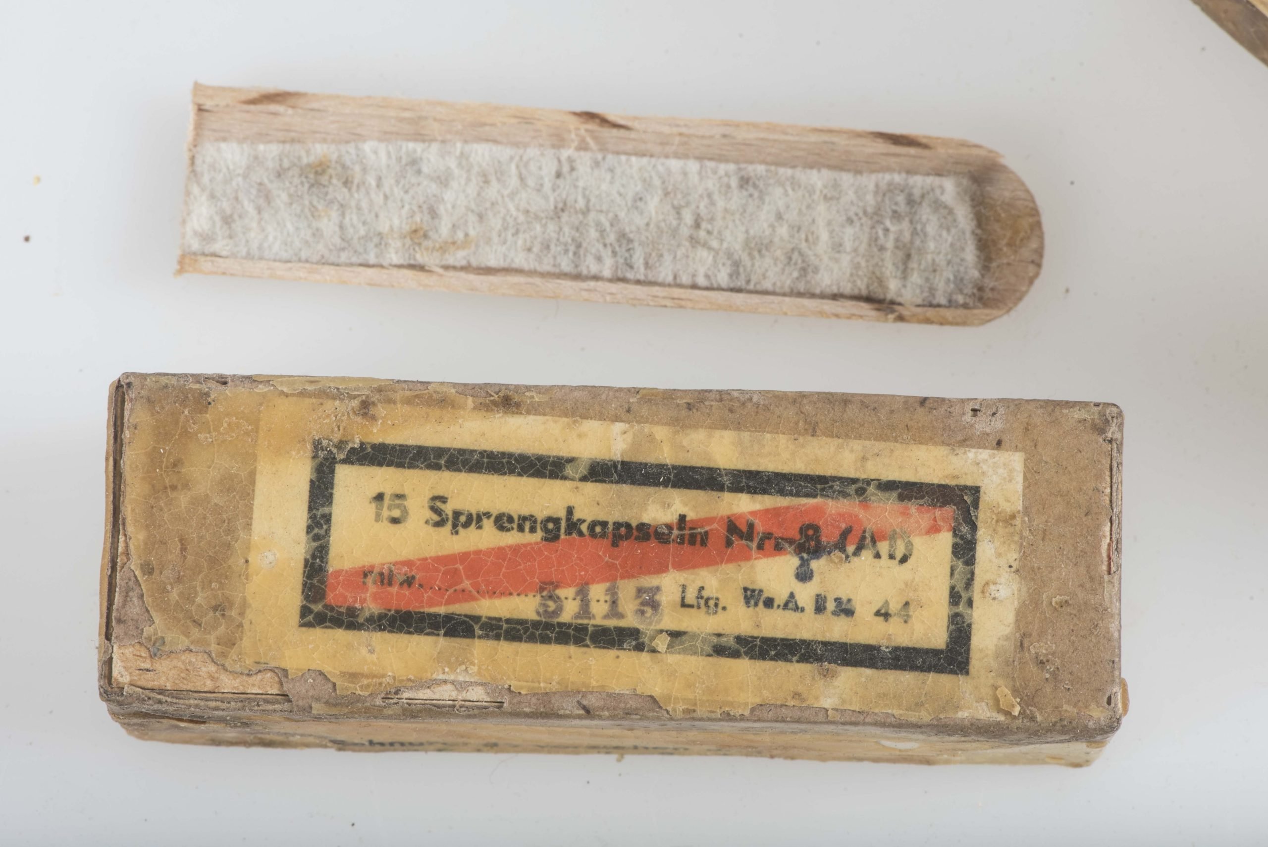 Rare M24 Stielhandgranate Sprengkapseln fuze box — image 2
