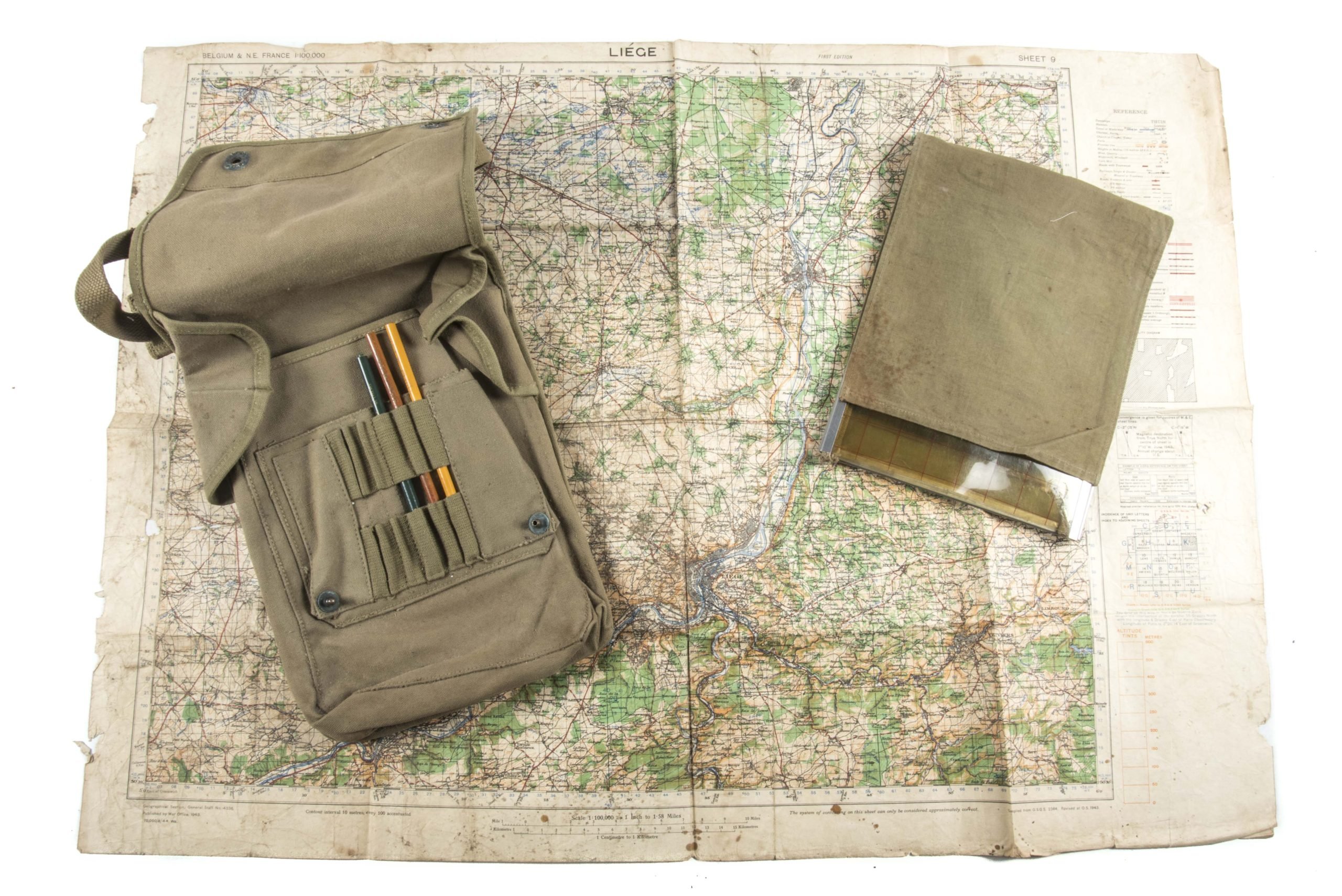 US M1938 mapcase with board and Liege map marked Turner Mfg. Co. 1942 — image 10