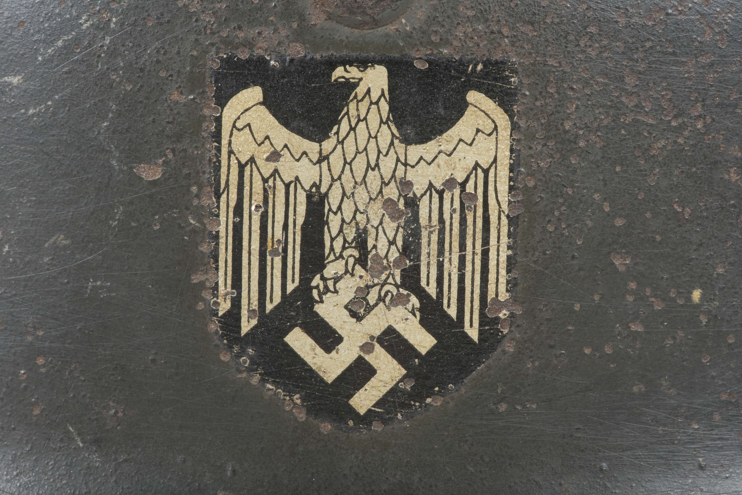 Q66 M35 double decal Heer helmet from Castricum — image 2