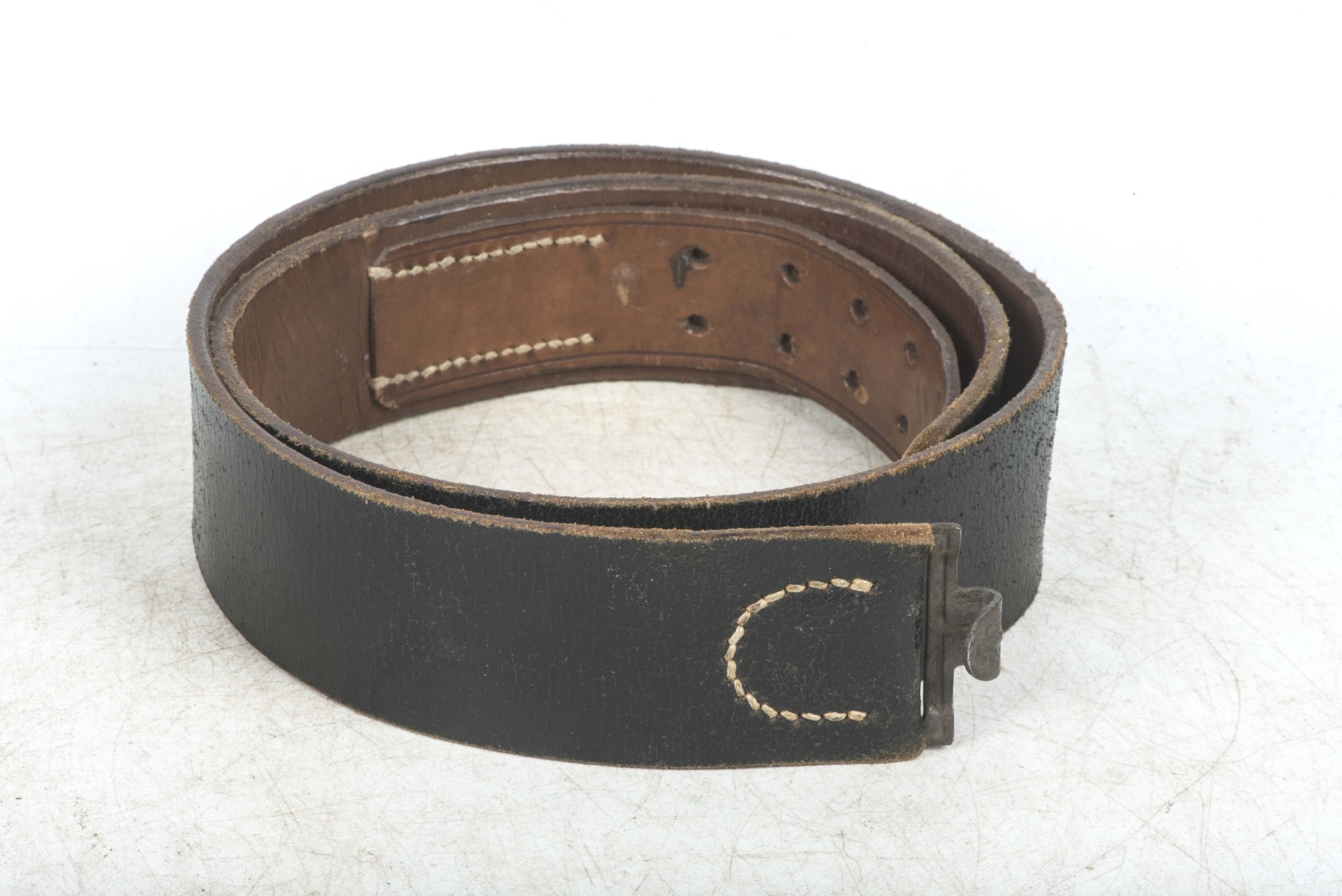 Leather equipment belt size 95 marked R.B.Nr. 0/0676/0120 43 — image 2