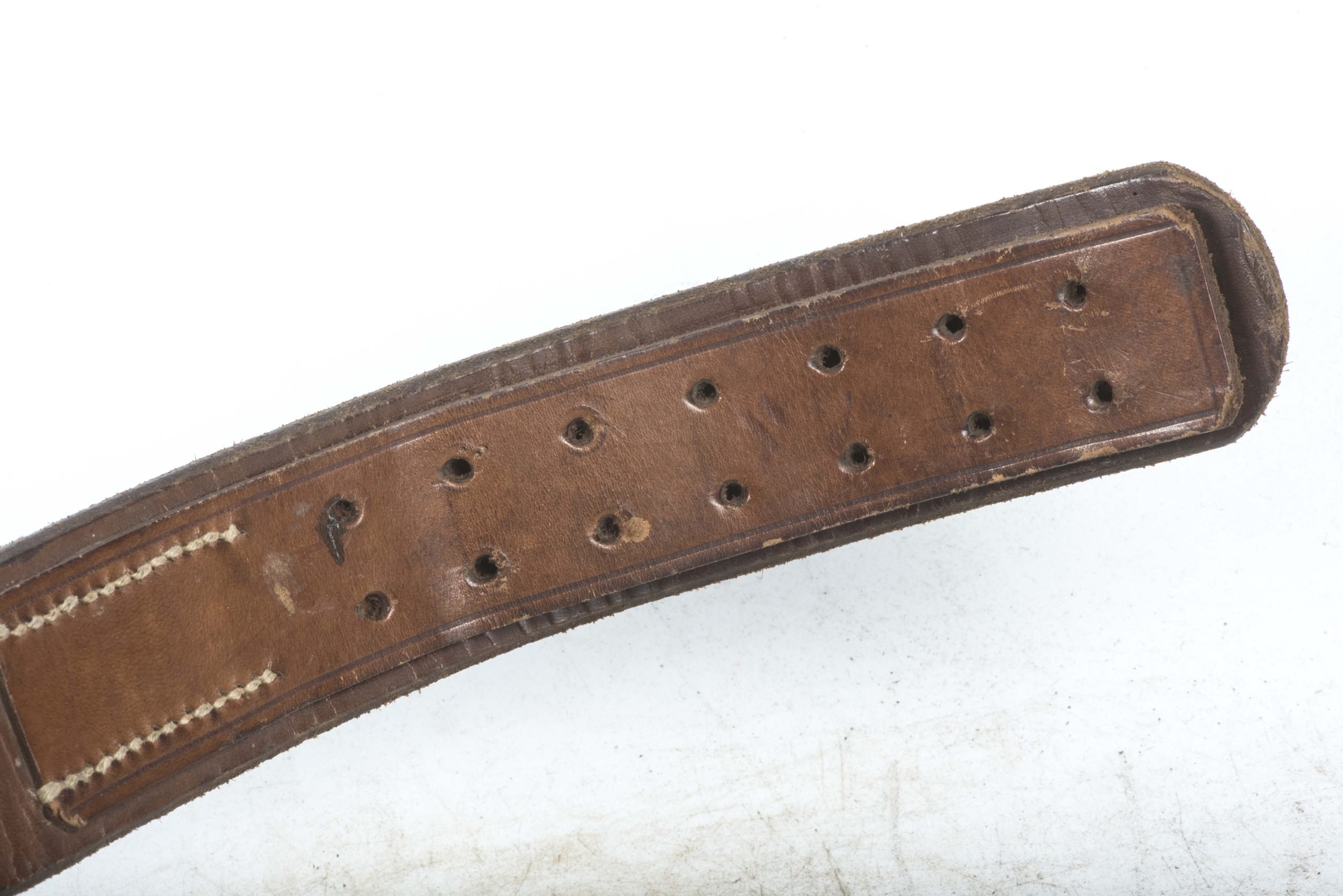 Leather equipment belt size 95 marked R.B.Nr. 0/0676/0120 43 — image 4