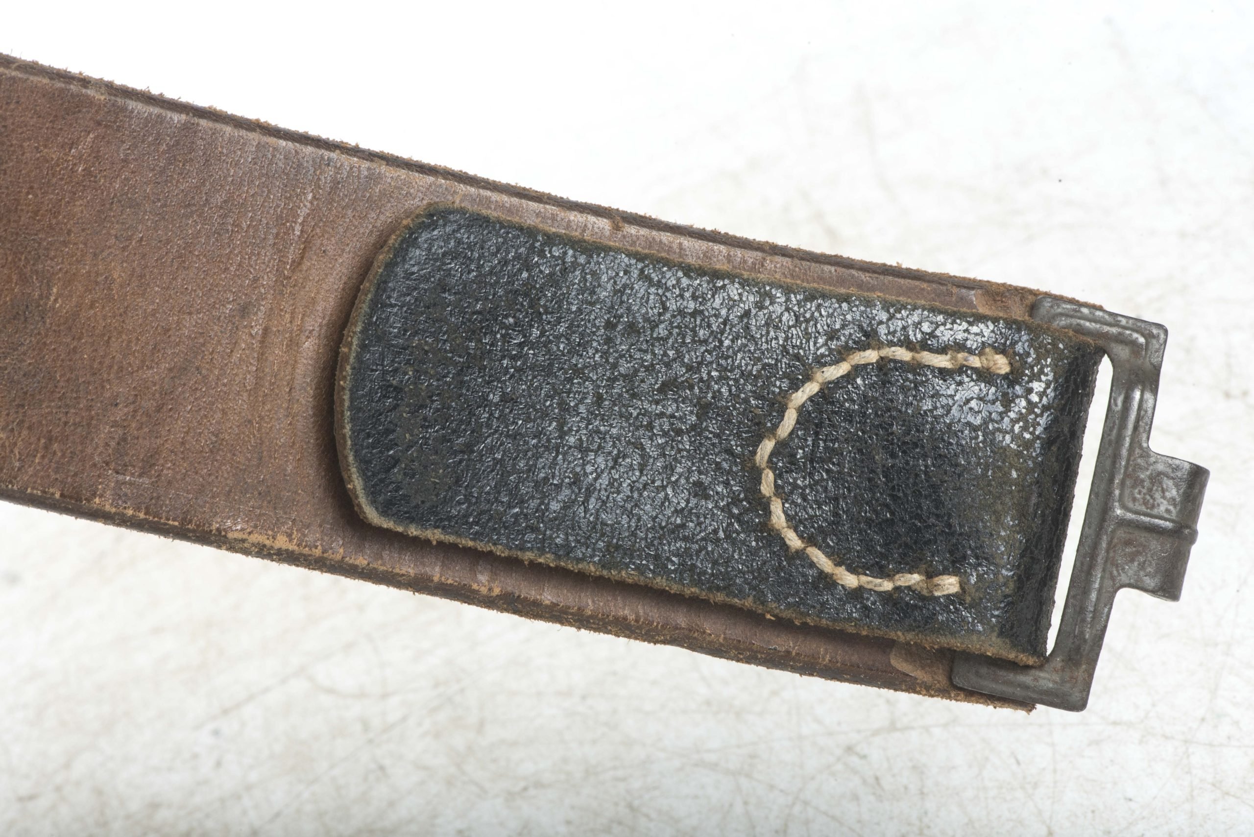 Leather equipment belt size 95 marked R.B.Nr. 0/0676/0120 43 — image 7