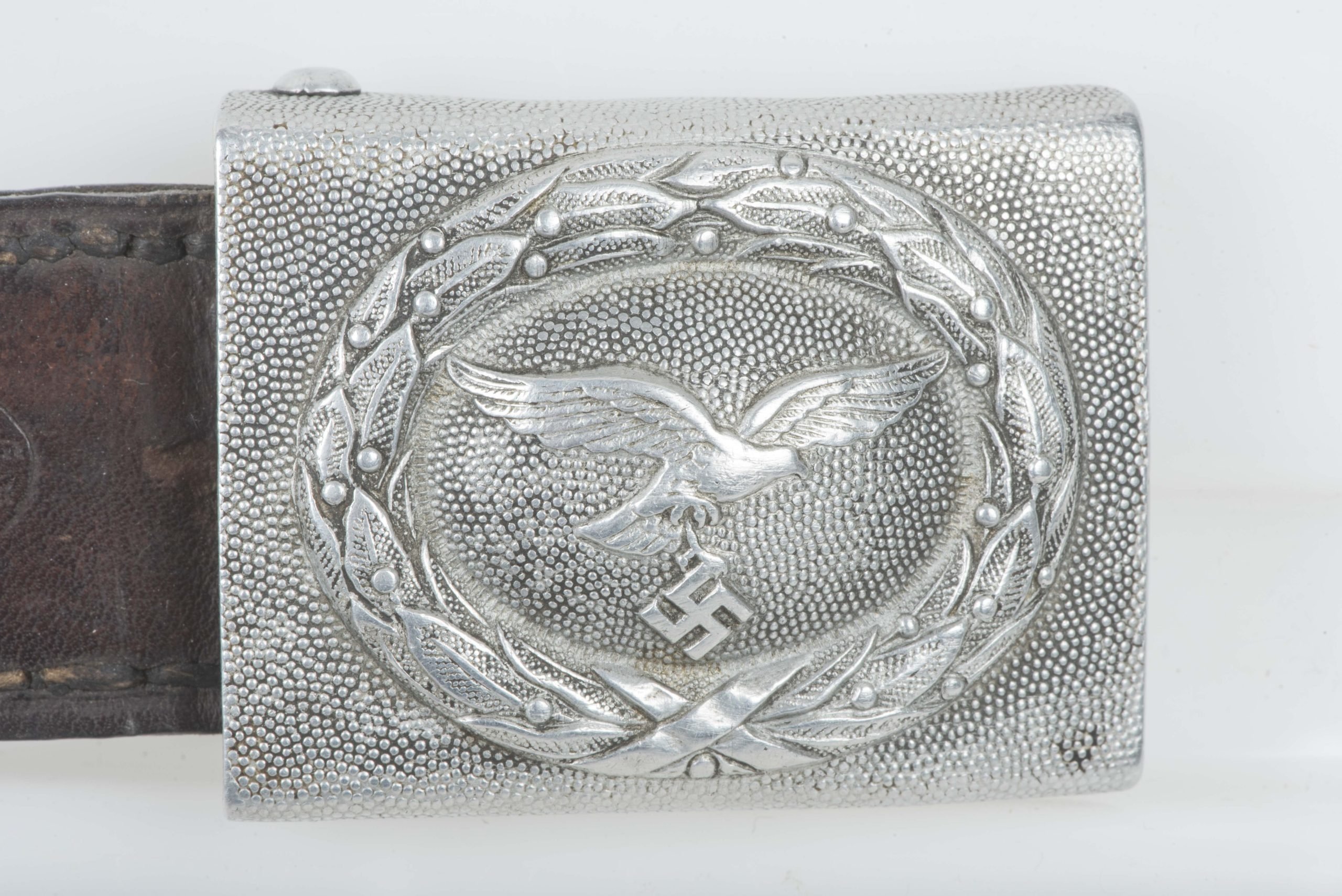 Tabbed aluminium Luftwaffe belt buckle by Berg u. Nolte A.-G., Lüdenscheid 1939 marked Fl.H.Kdtr.Füw. LBA — image 2