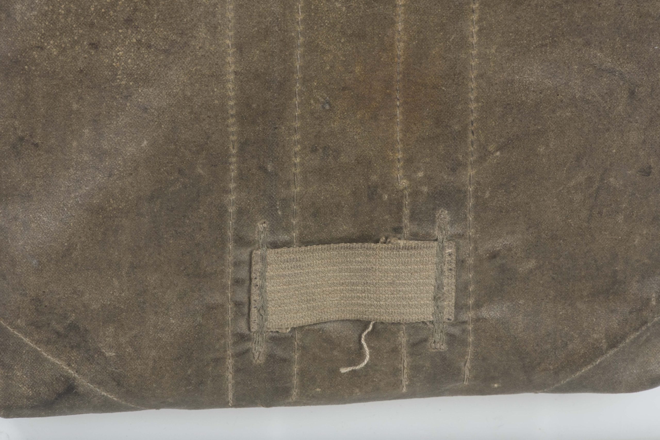 gascape pouch in oil cloth — image 6