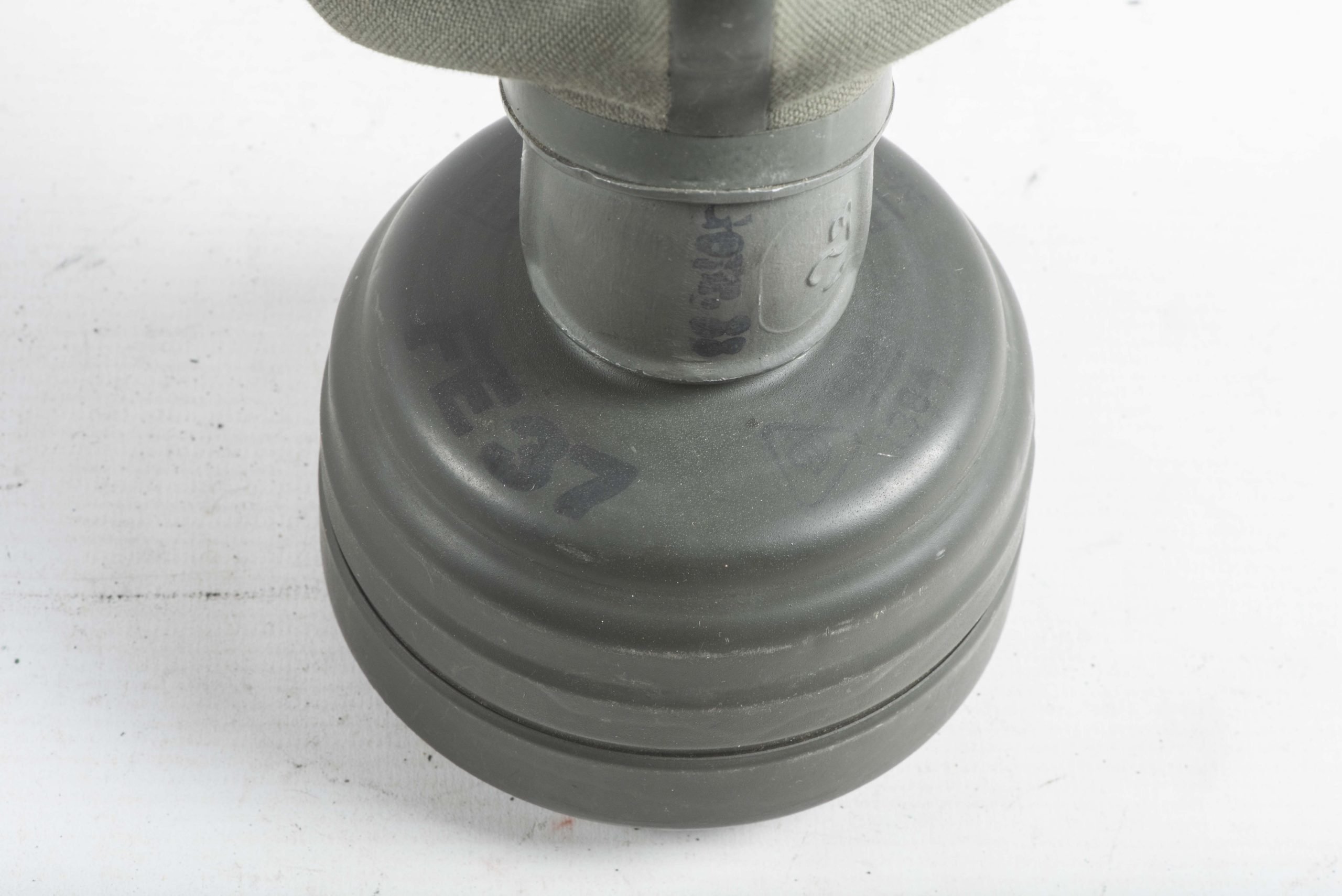 Short M38 gasmask canister set with A2B mask and gascape pouch — image 18