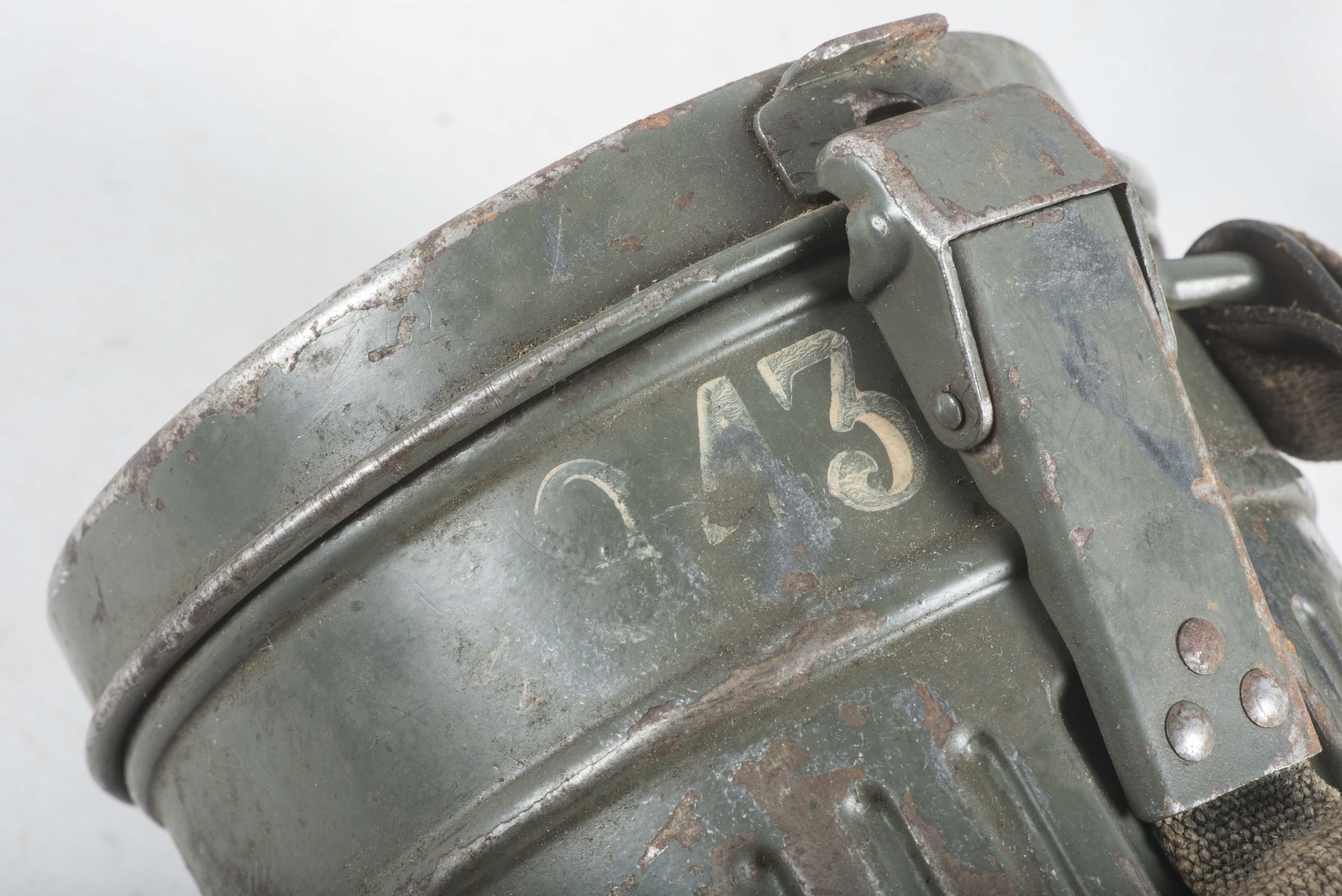 Short M38 gasmask canister set with A2B mask and gascape pouch — image 5