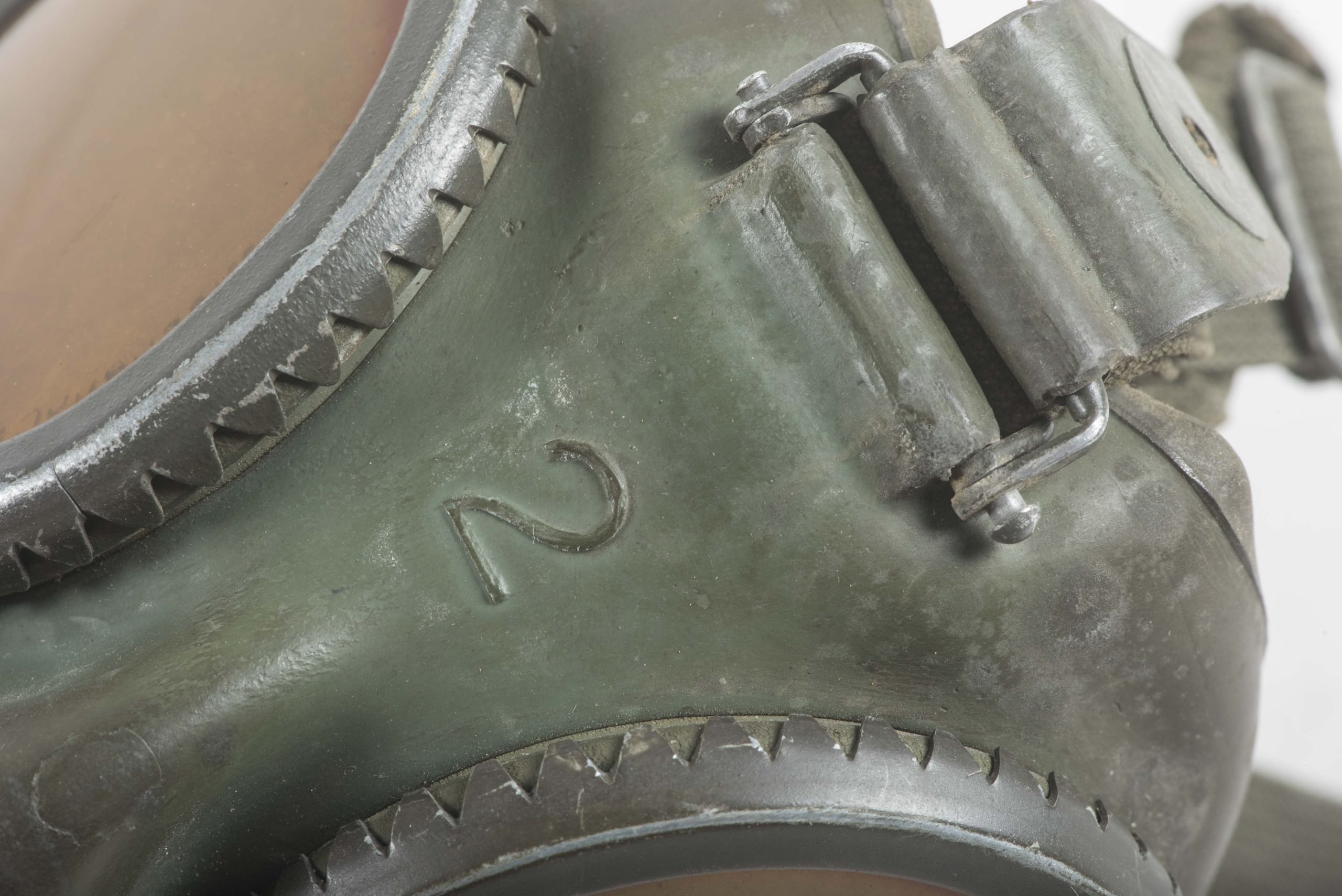 Tall M38 gasmask canister set dated 1943 with green rubber mask — image 20