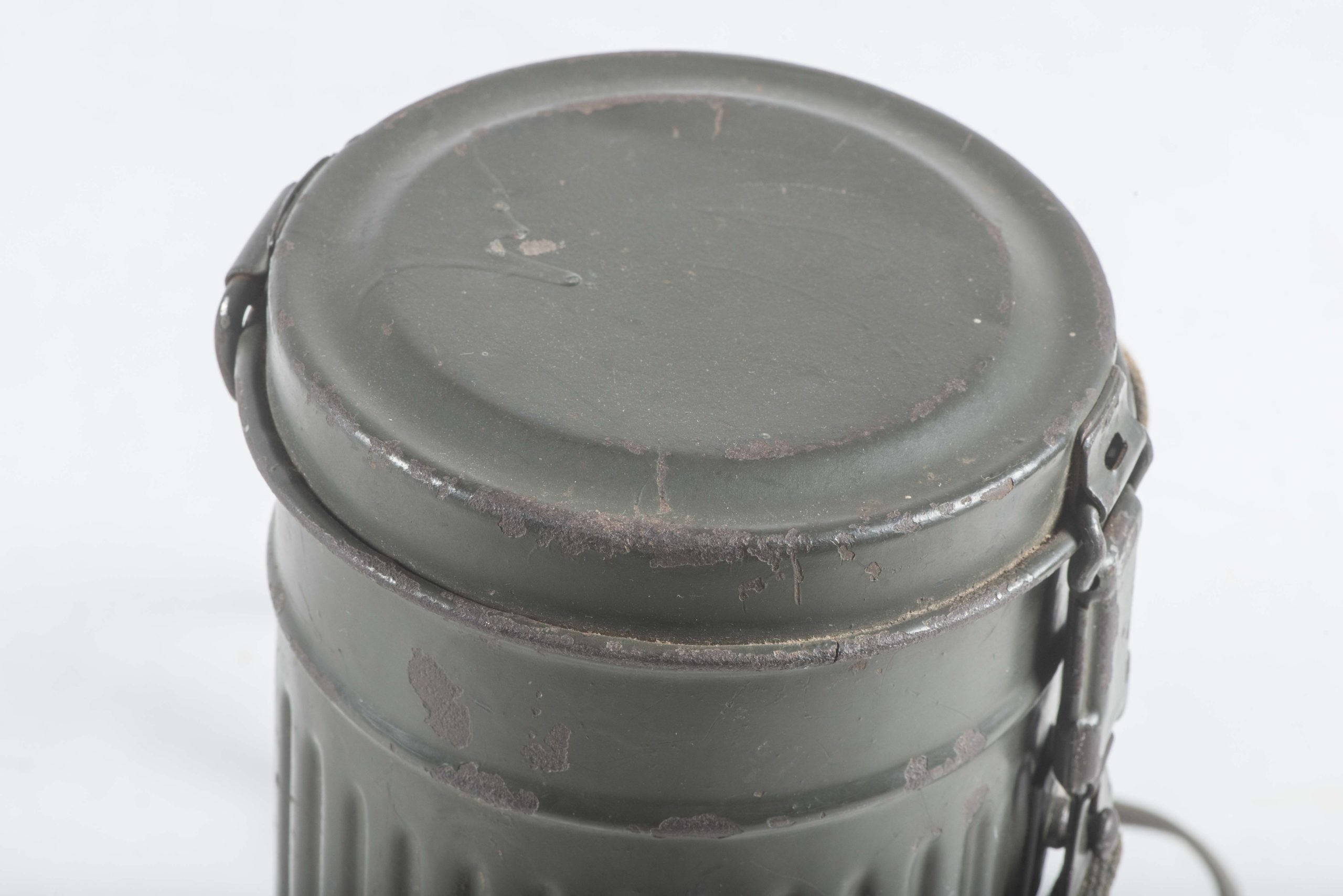 Tall M38 gasmask canister set dated 1943 with green rubber mask — image 3