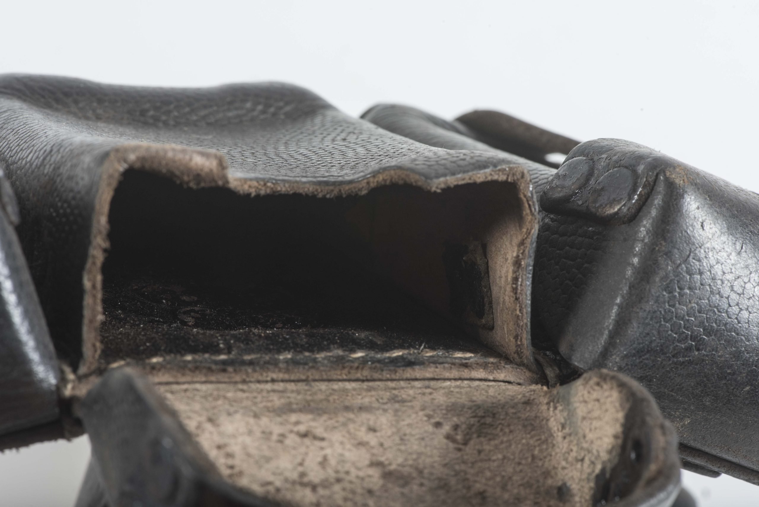 Matching K98 ammunition pouches marked RB-Nr. 0/0365/0012 — image 10