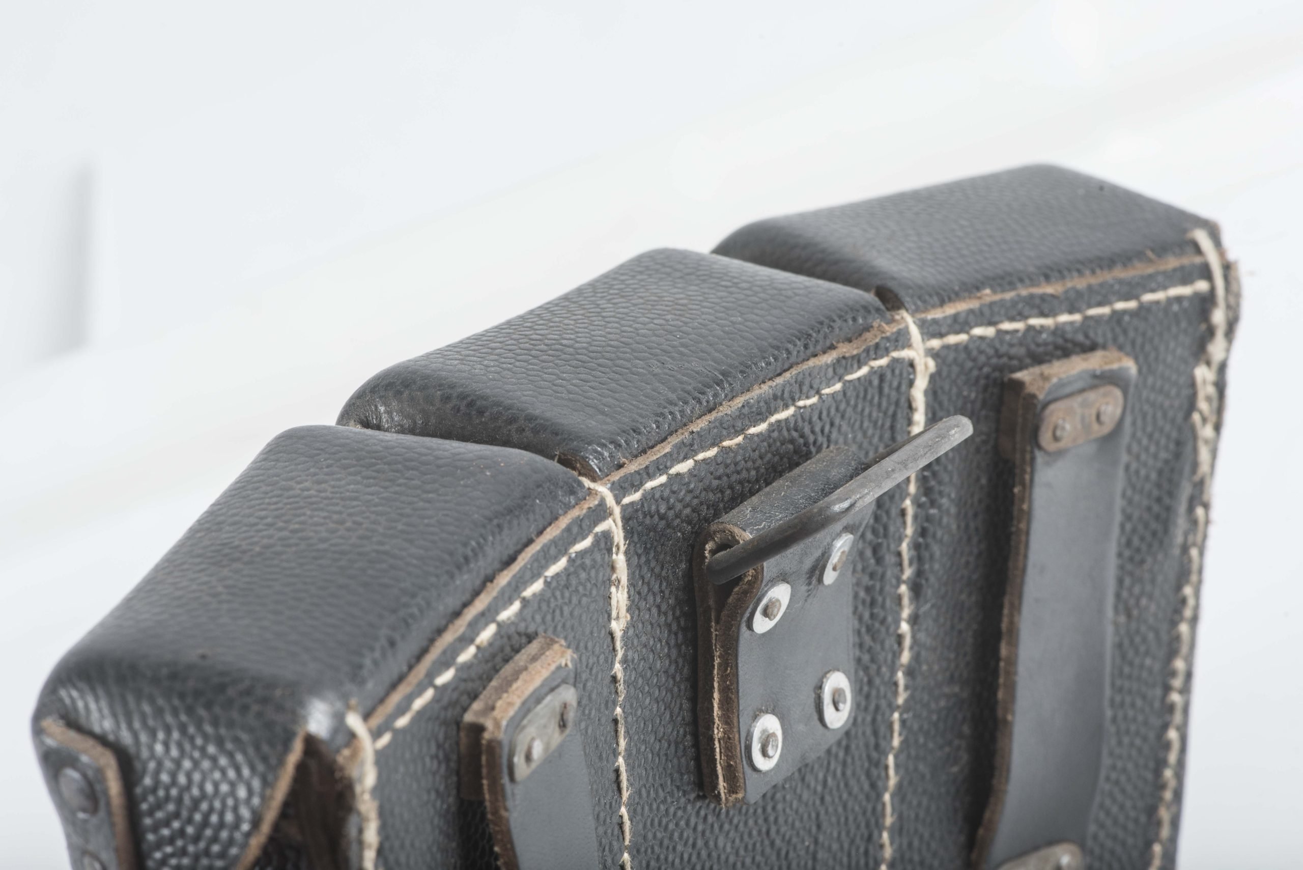 K98 ammunition pouch marked R.Btr. Nr. 0/0267/000 — image 5