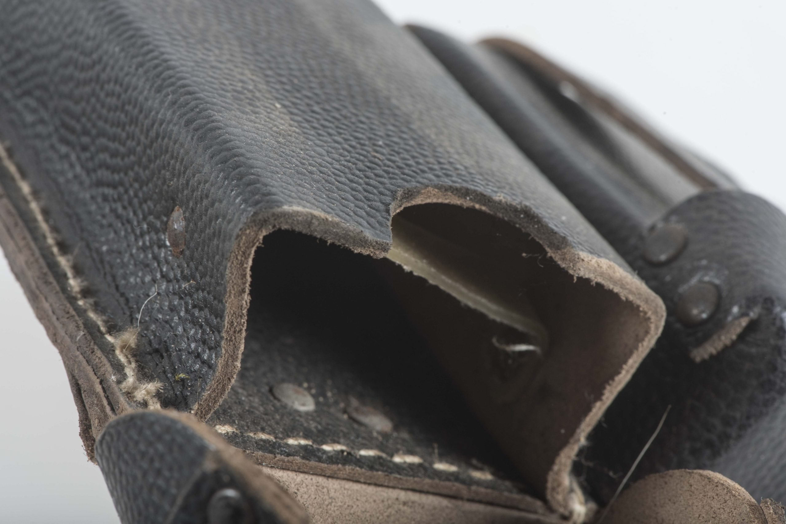 K98 ammunition pouch marked R.Btr. Nr. 0/0267/000 — image 6