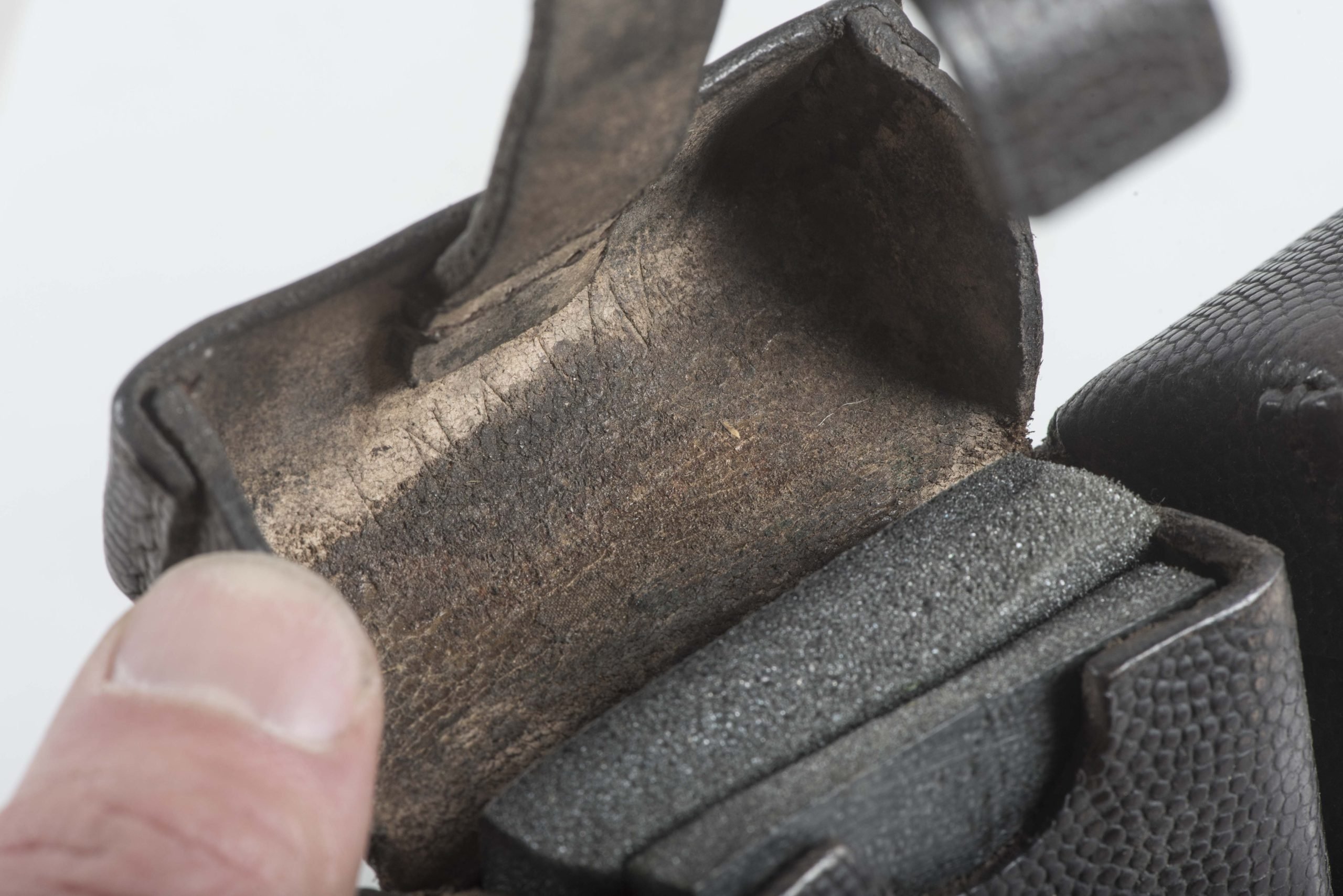 K98 ammunition pouch marked Joseph Moll Goch 1936 — image 9