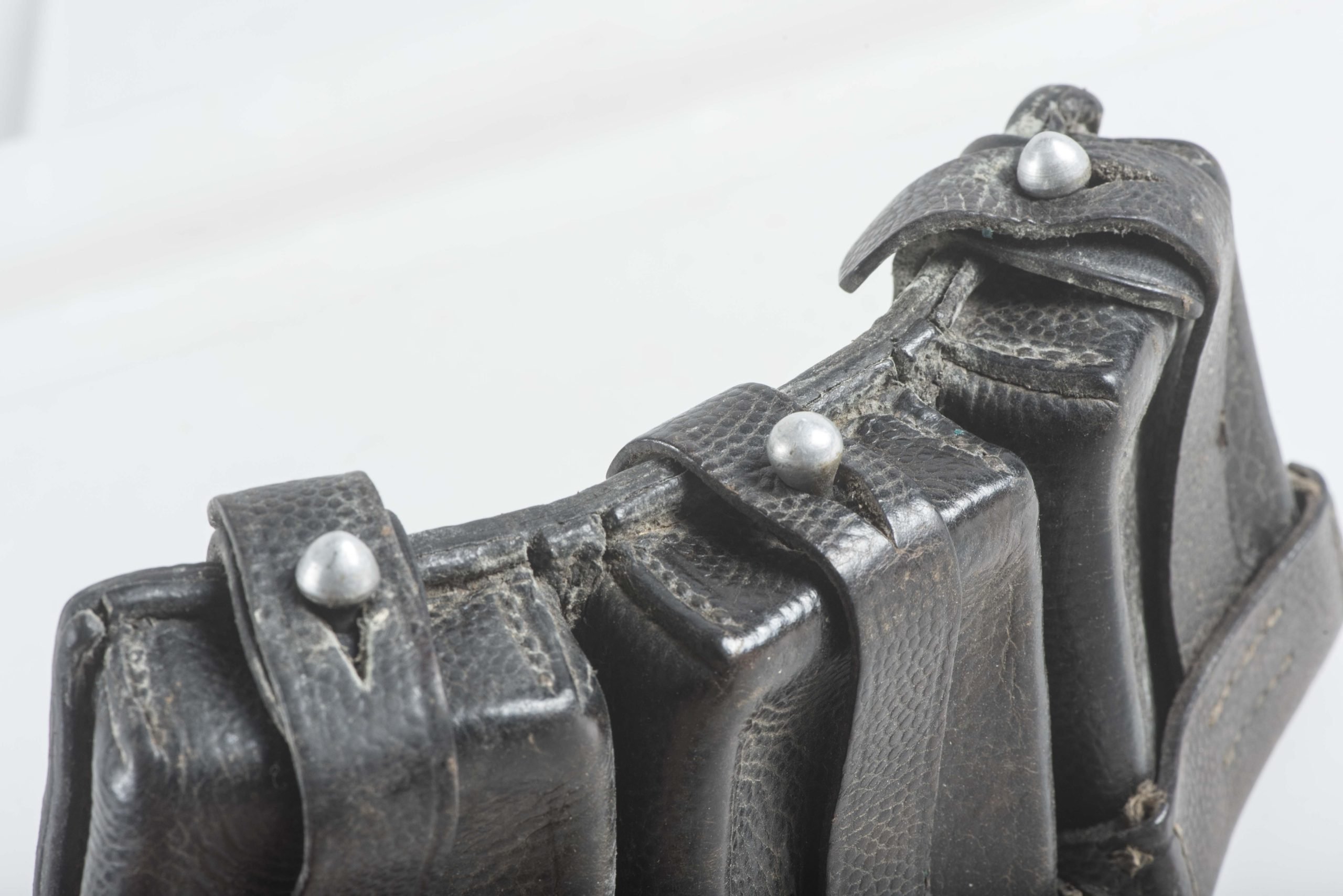 K98 ammunition pouch marked Stecher Freiberg 1939 — image 4