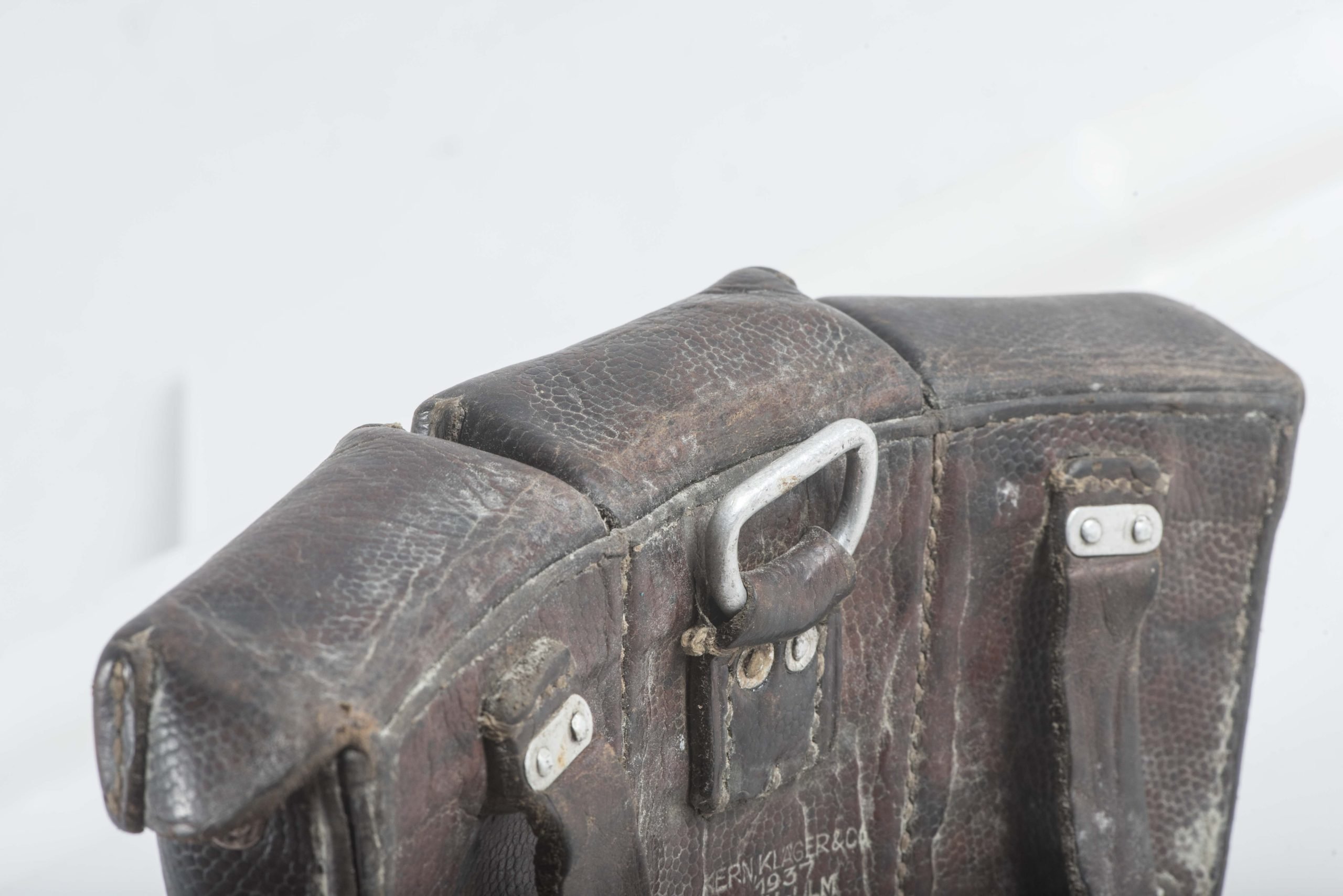 K98 ammunition pouch marked Kern. Klager & Co. 1937 Neu-Ulm — image 5