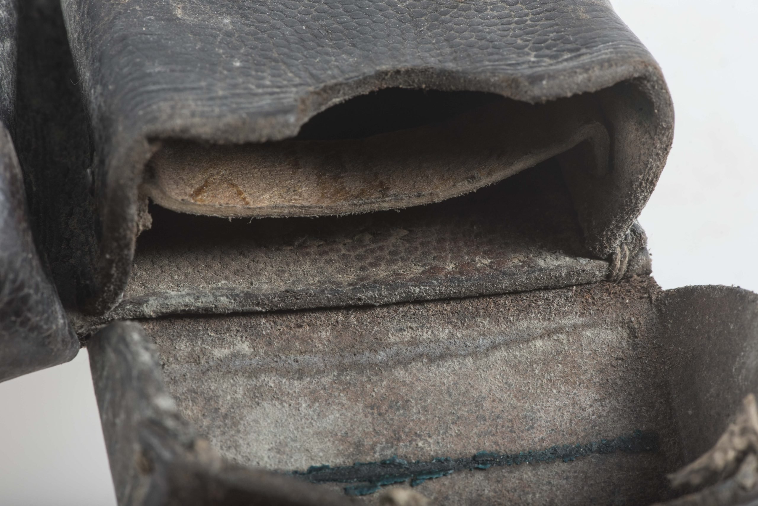 K98 ammunition pouch marked Kern. Klager & Co. 1937 Neu-Ulm — image 7