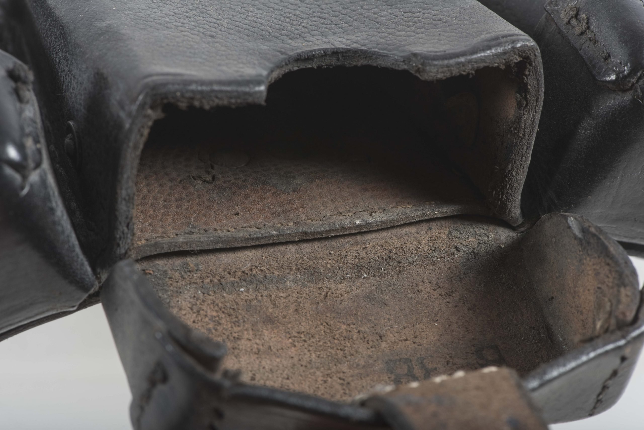 K98 ammunition pouch marked Otto Gehrkens 1938 — image 7