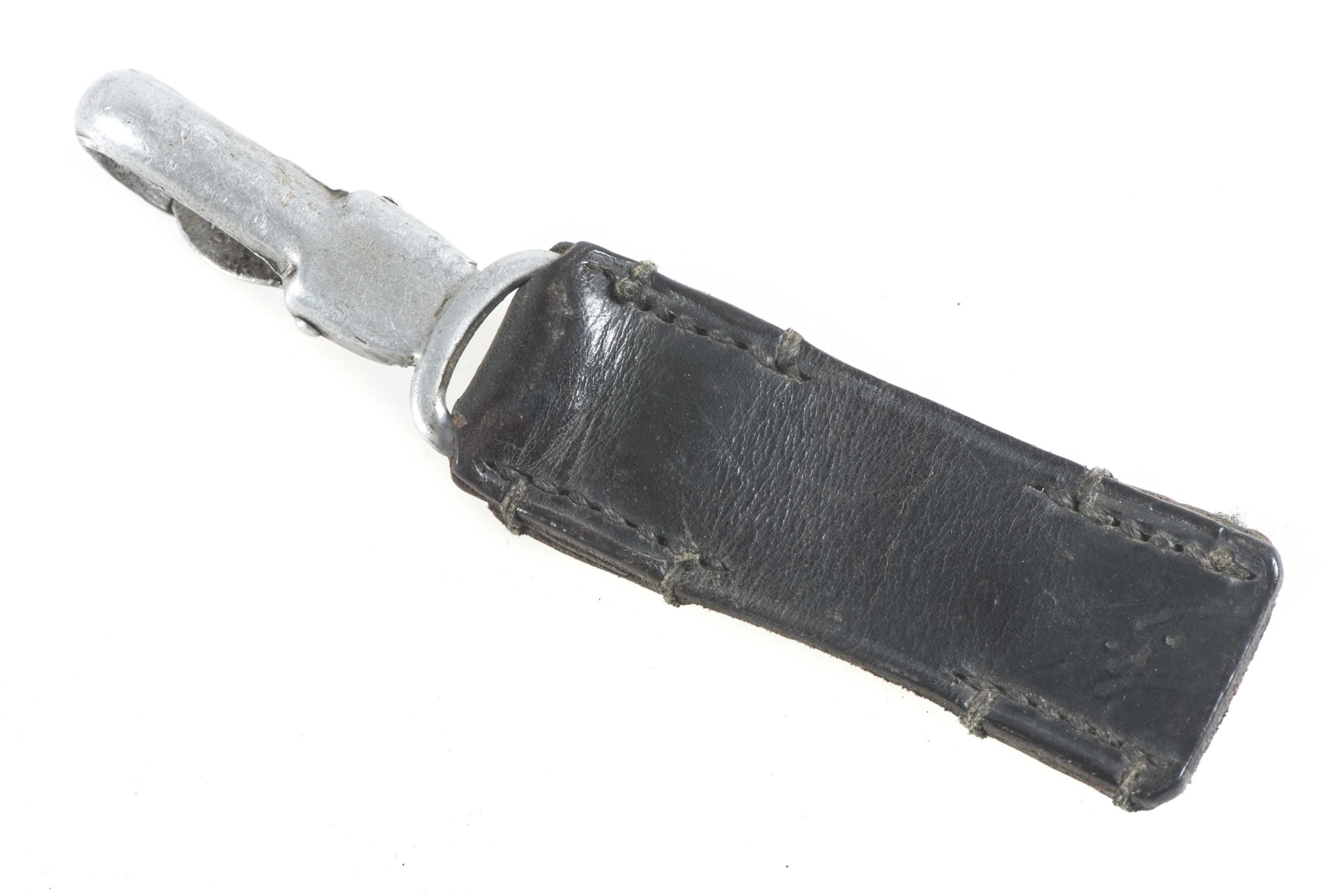 Rare 1 liter Gebirgsjäger canteen clip marked HRE 39 DRGM — image 2