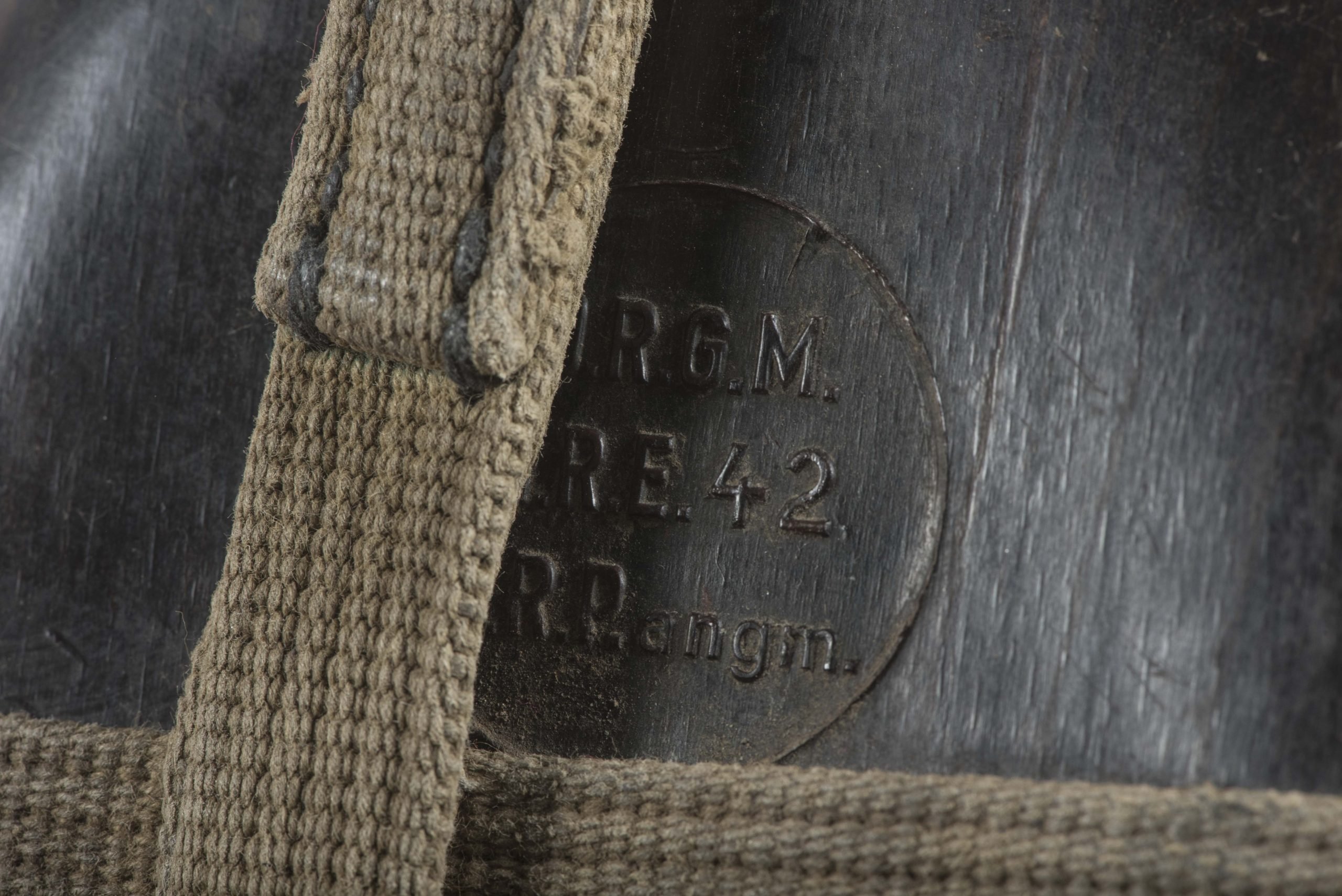 Coconut canteen marked HRE 42 with rare green painted cup — image 10