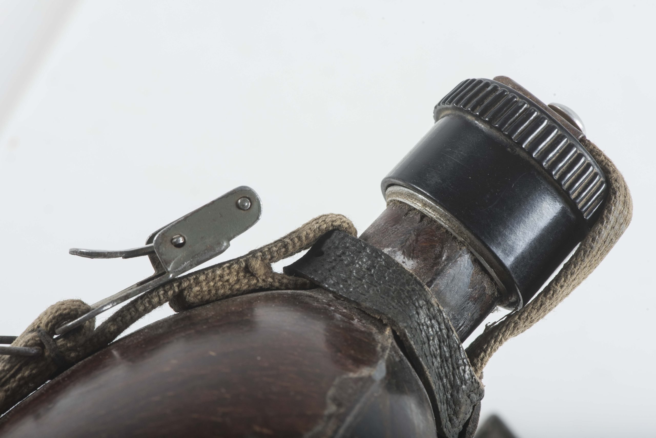 Coconut canteen marked HRE 42 with rare green painted cup — image 9