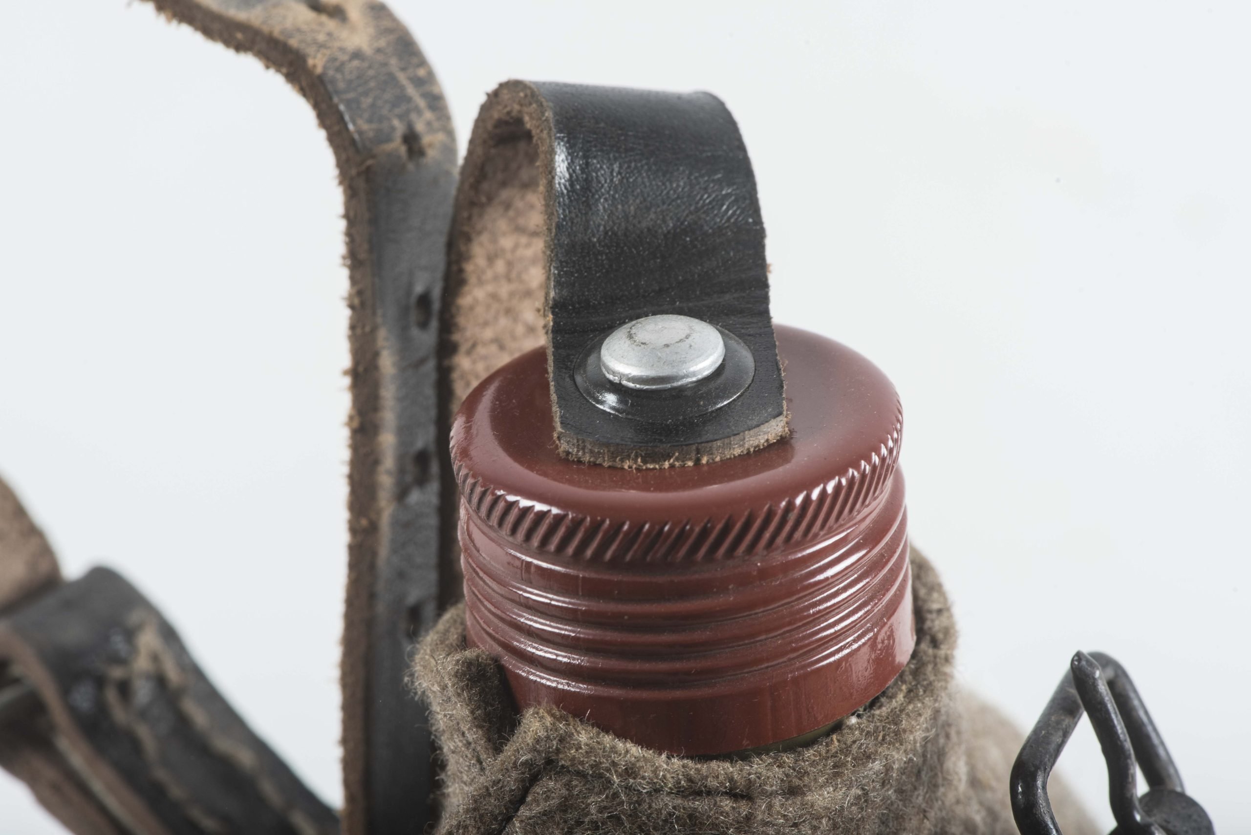 M42 canteen marked RFI 43 — image 15