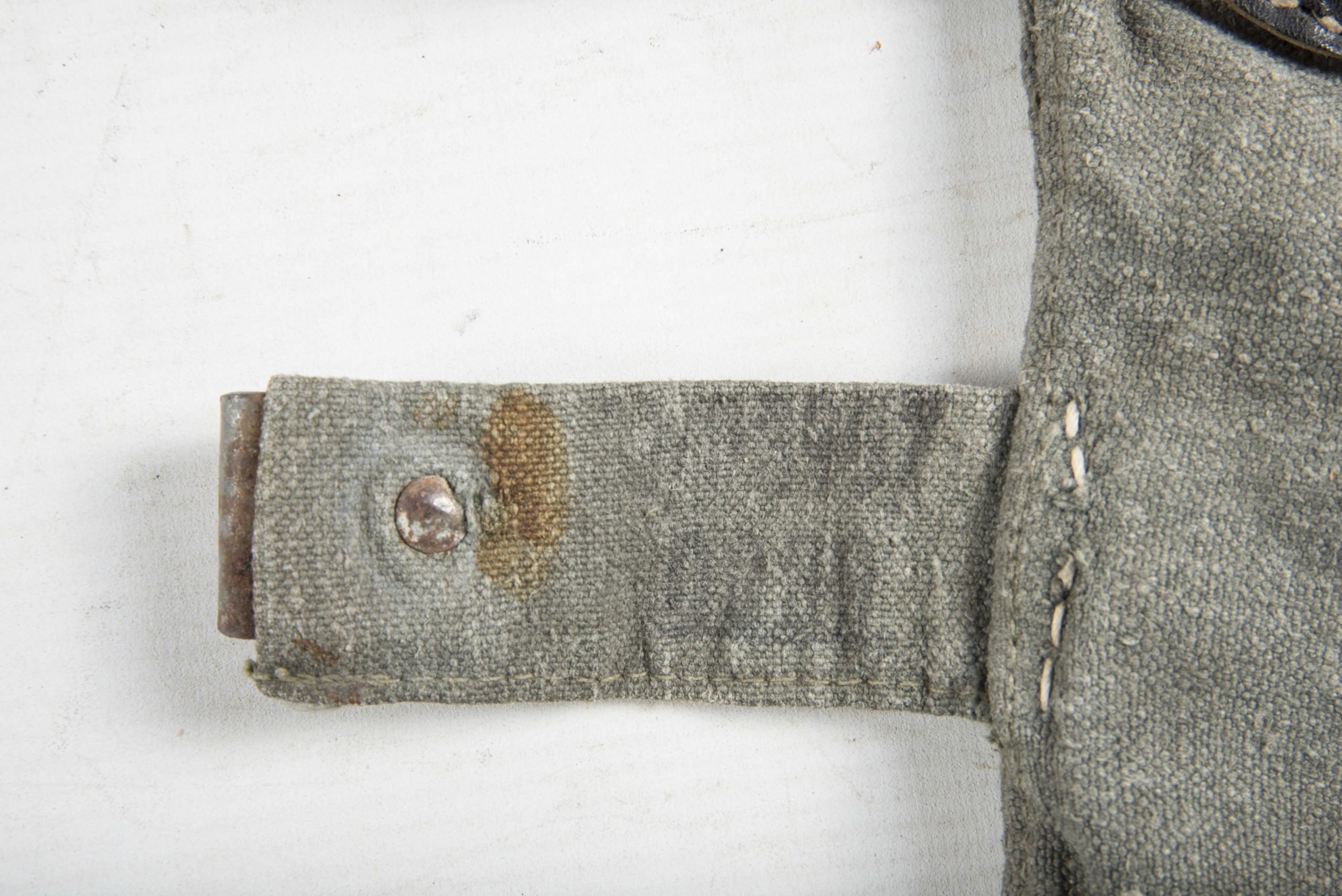 Late war breadbag in rough grey canvas — image 7